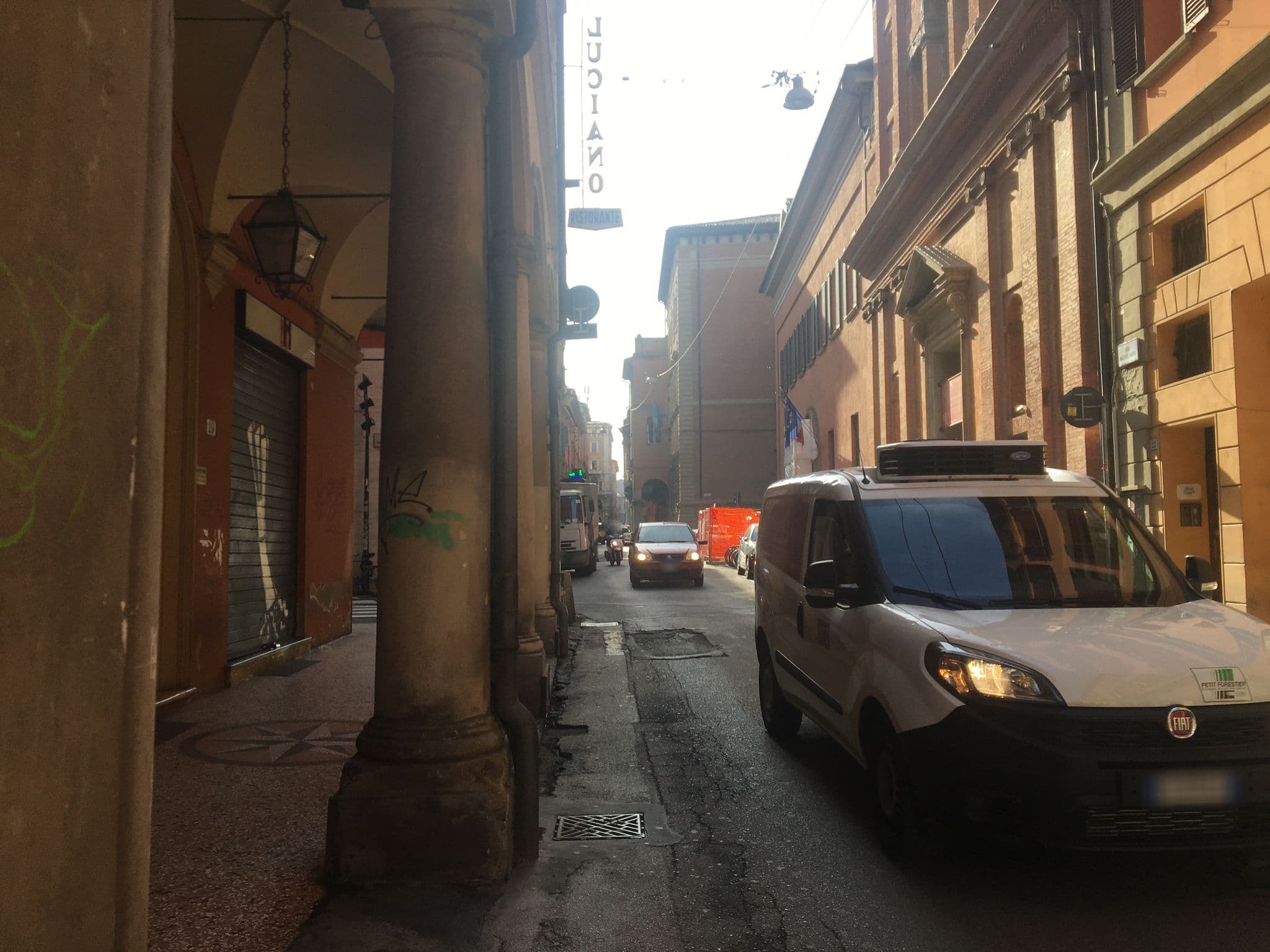 Street view near HouSmart Nazario Sauro 15, Bologna — © tapo (CC BY-SA · Mapillary)