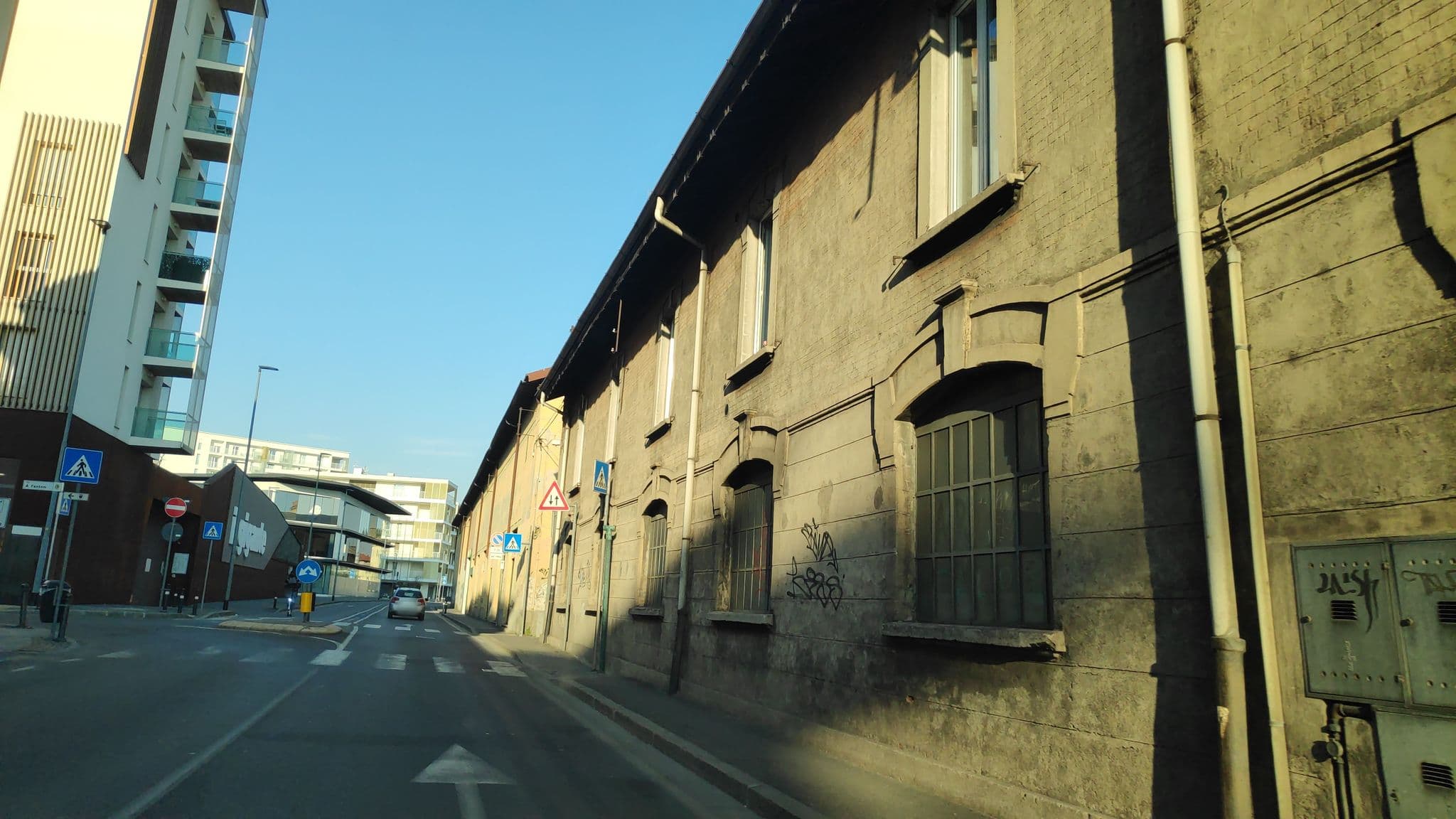 Street view near Green Bed Bergamo Guest House & Residence, Bergamo — © marcuscalabresus (CC BY-SA · Mapillary)