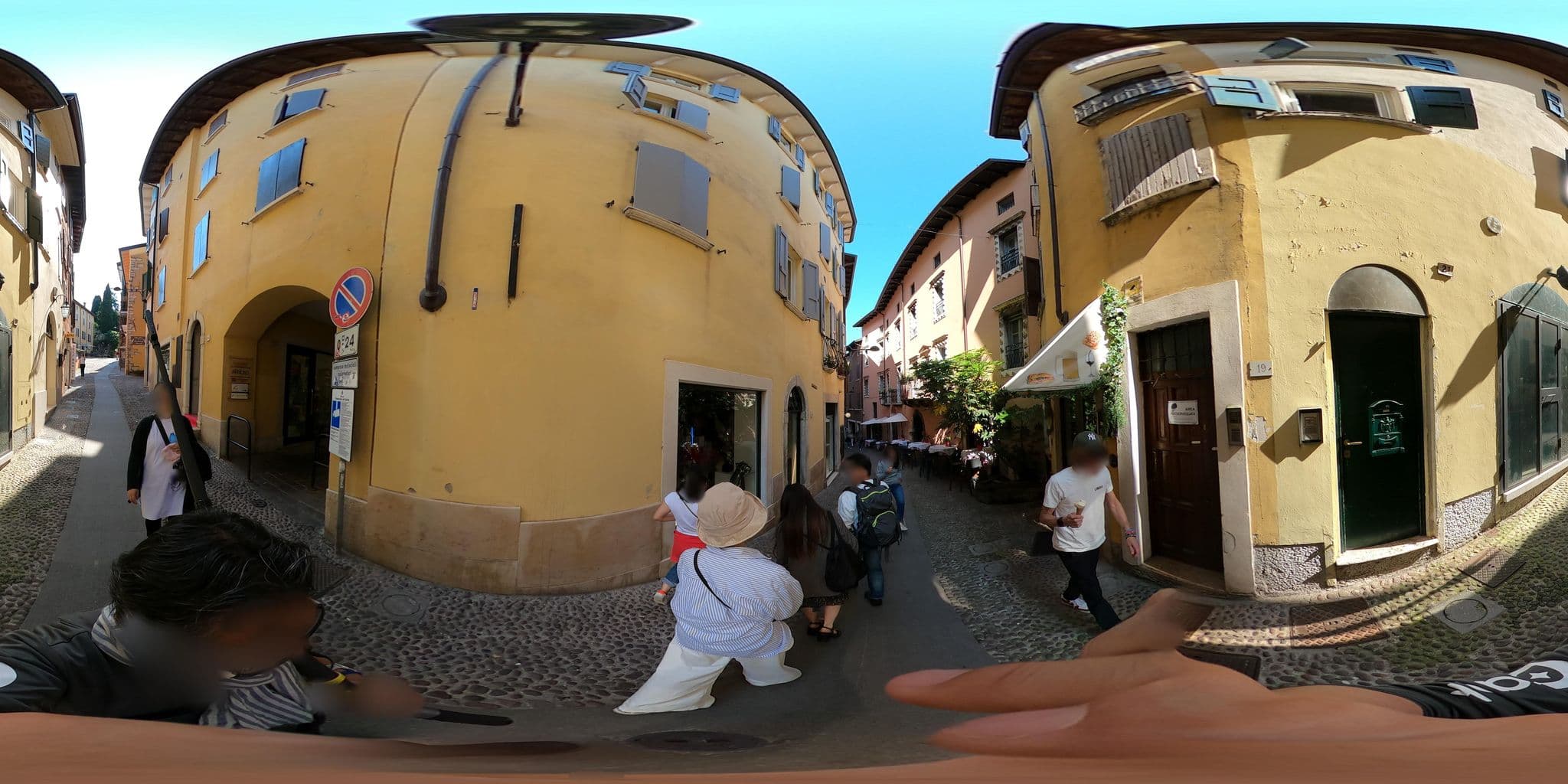 Street view near Palazzo del Provveditore T02294, Desenzano del Garda — © mapconcierge (CC BY-SA · Mapillary)