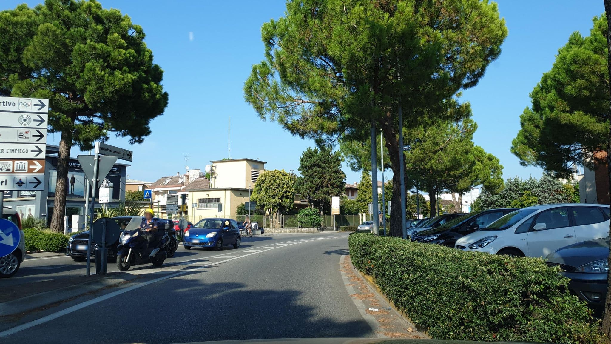 Street view near APT24, Desenzano del Garda — © jopparn (CC BY-SA · Mapillary)