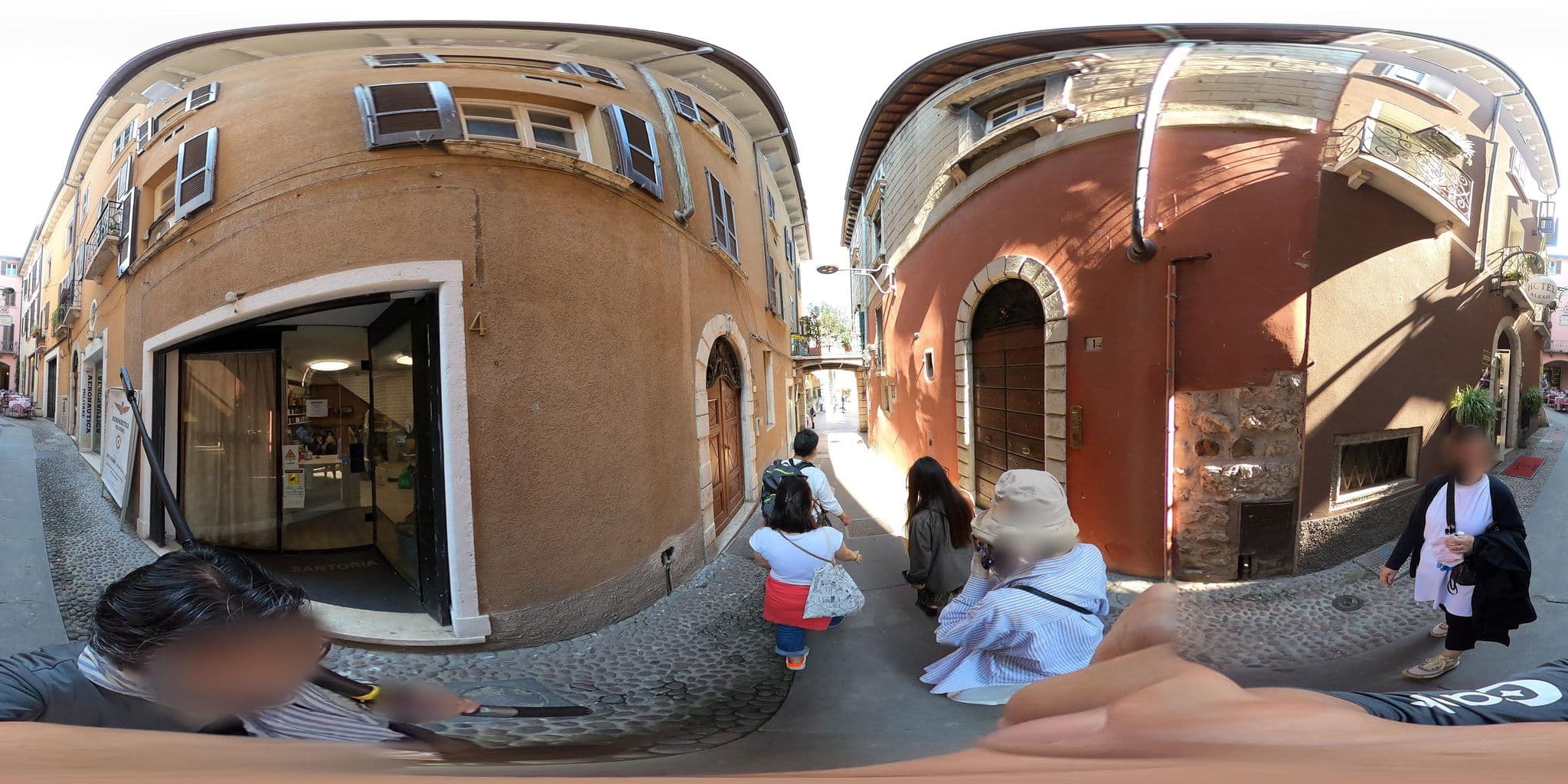 Street view near DesenzanoLoft Stars In A Main Square, Desenzano del Garda — © mapconcierge (CC BY-SA · Mapillary)