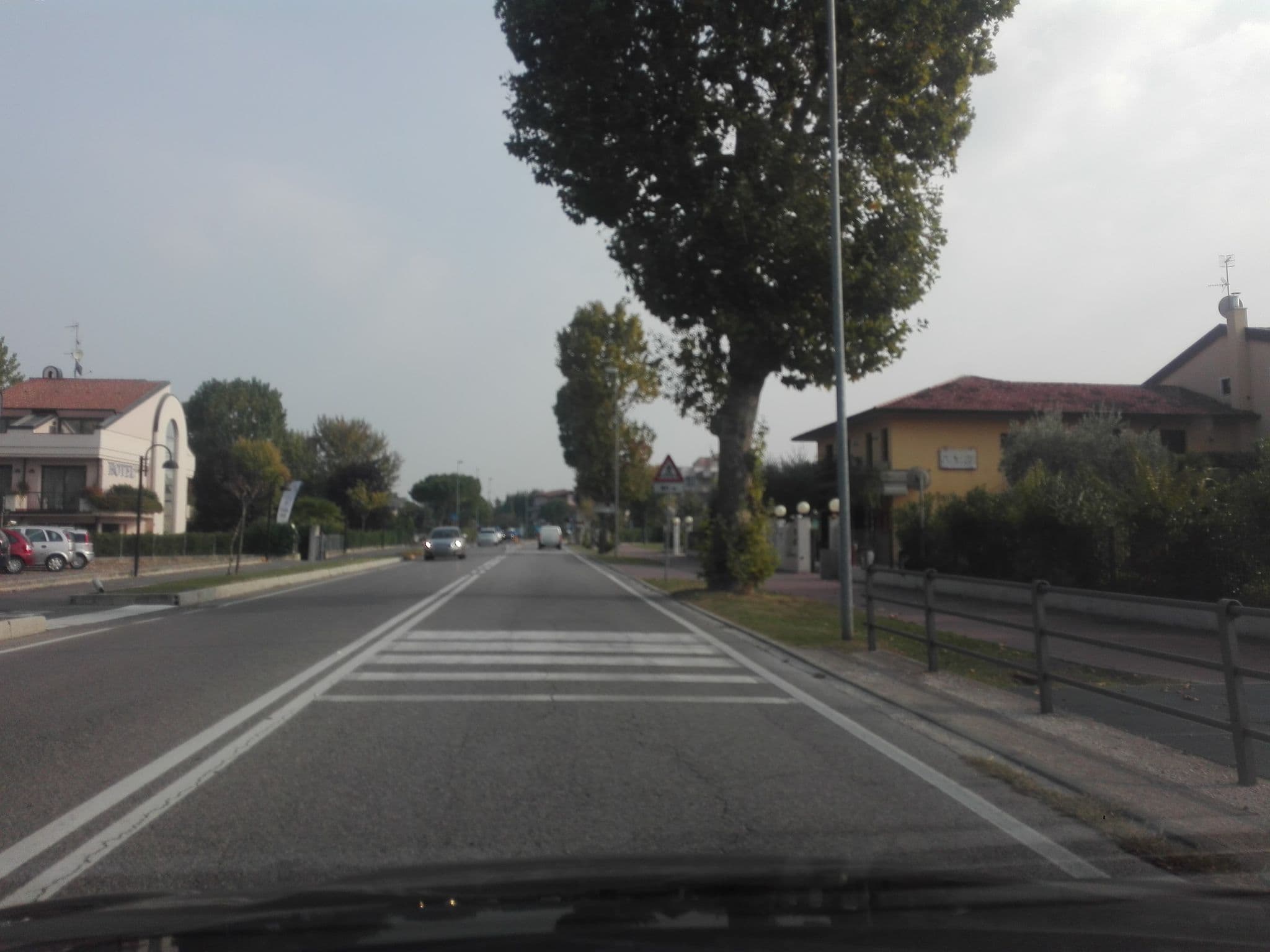 Street view near Hotel Arena Pool, San Martino della Battaglia — © jas92 (CC BY-SA · Mapillary)