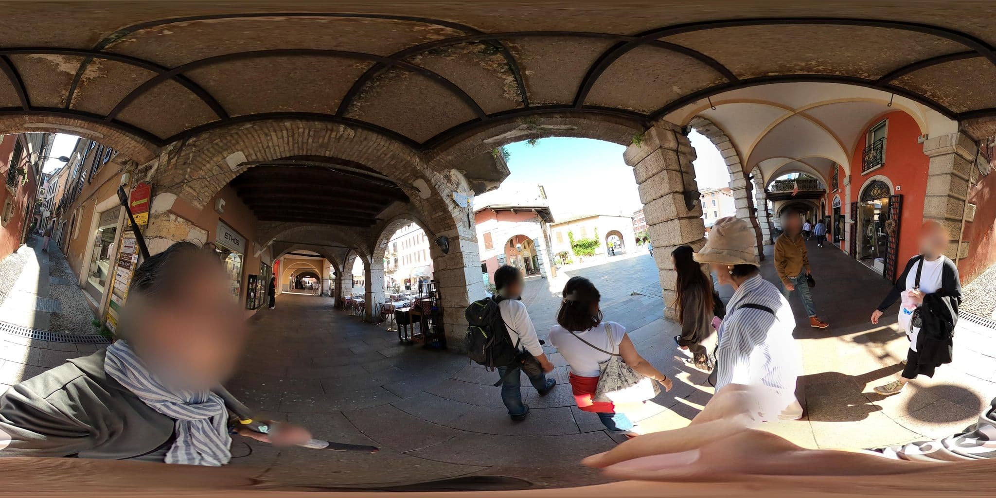 Street view near Alessi Appartamenti, Desenzano del Garda — © mapconcierge (CC BY-SA · Mapillary)