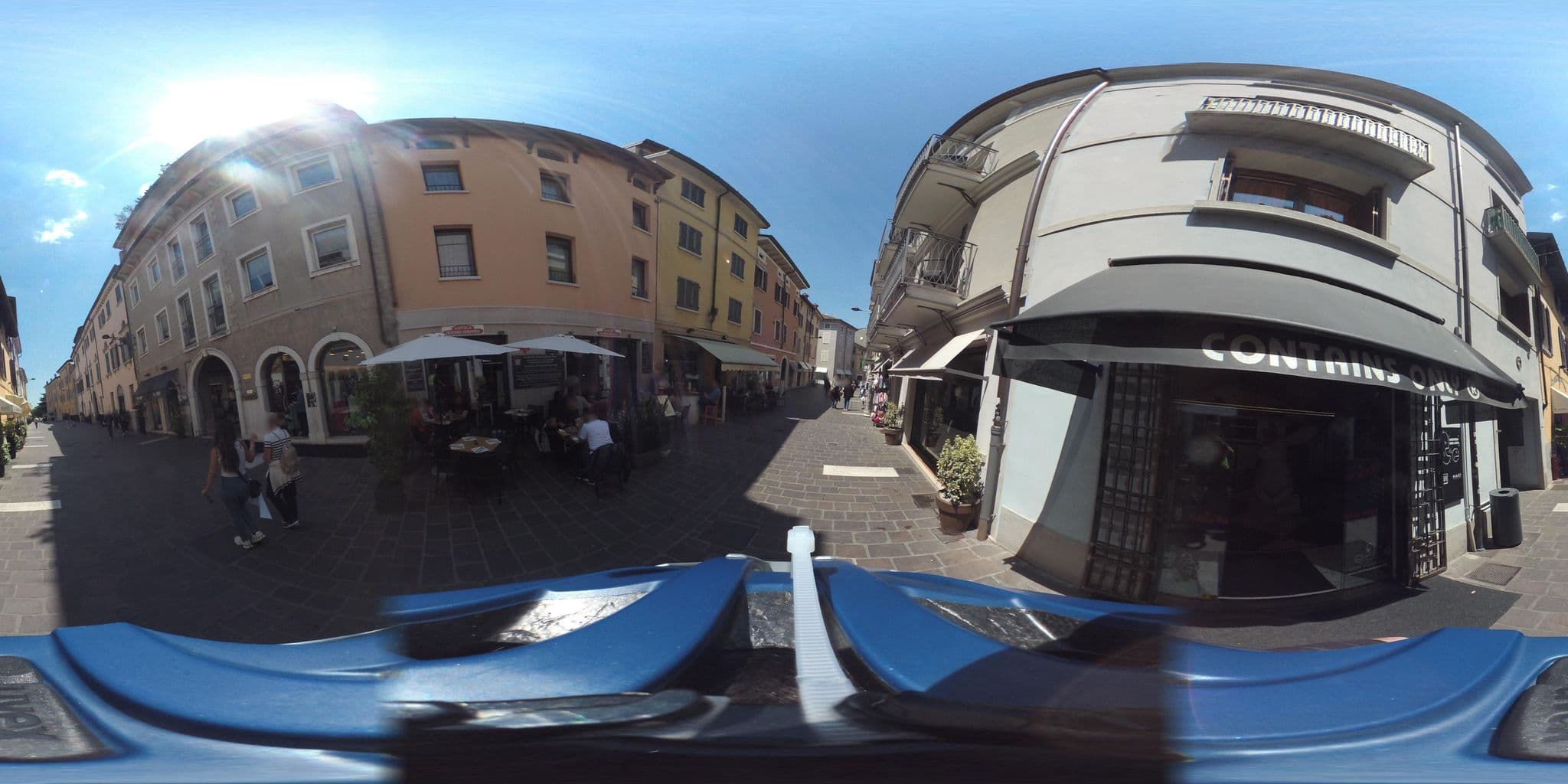Street view near DesenzanoLoft Blue lake star, Desenzano del Garda — © giubar (CC BY-SA · Mapillary)