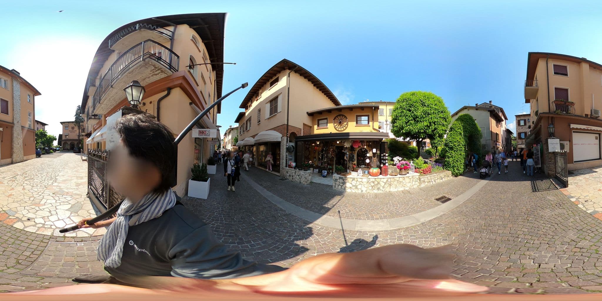 Street view near San Lorenzo Apartments, Sirmione — © mapconcierge (CC BY-SA · Mapillary)