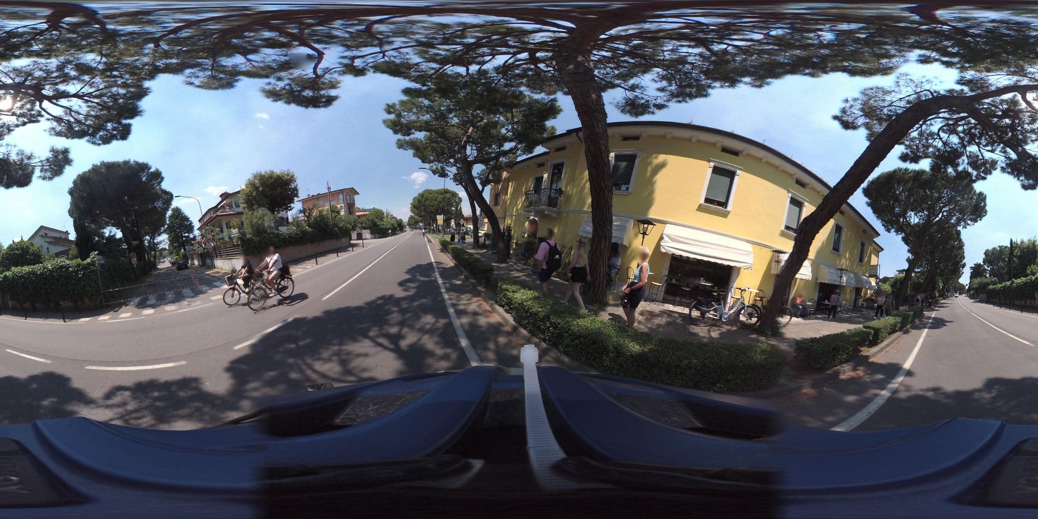 Street view near South Garda Suites, Desenzano del Garda — © giubar (CC BY-SA · Mapillary)
