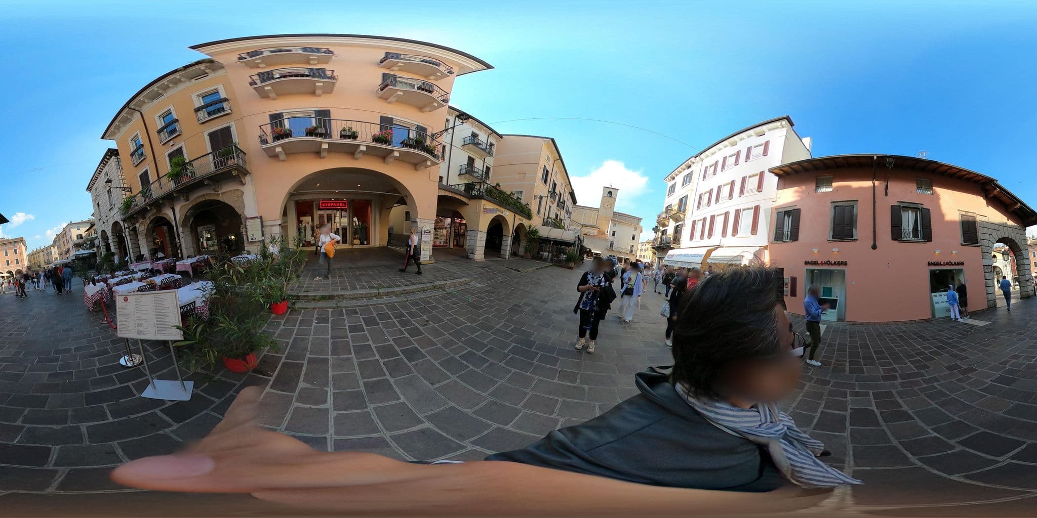Street view near Alessi Angelo di Alessi Oscar e Nadia SNC, Desenzano del Garda — © mapconcierge (CC BY-SA · Mapillary)