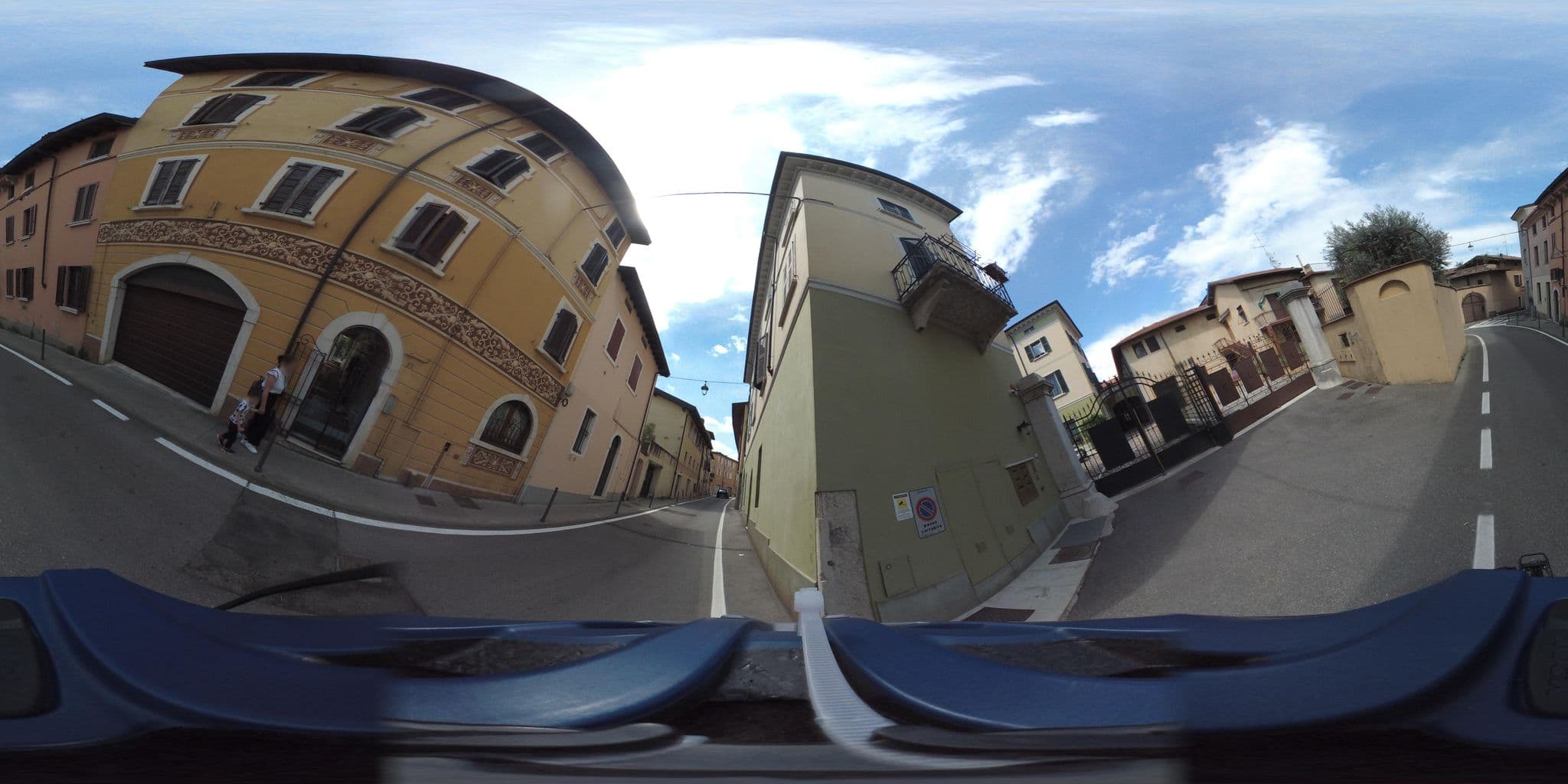 Street view near Attico dell'Artista, Desenzano del Garda — © giubar (CC BY-SA · Mapillary)