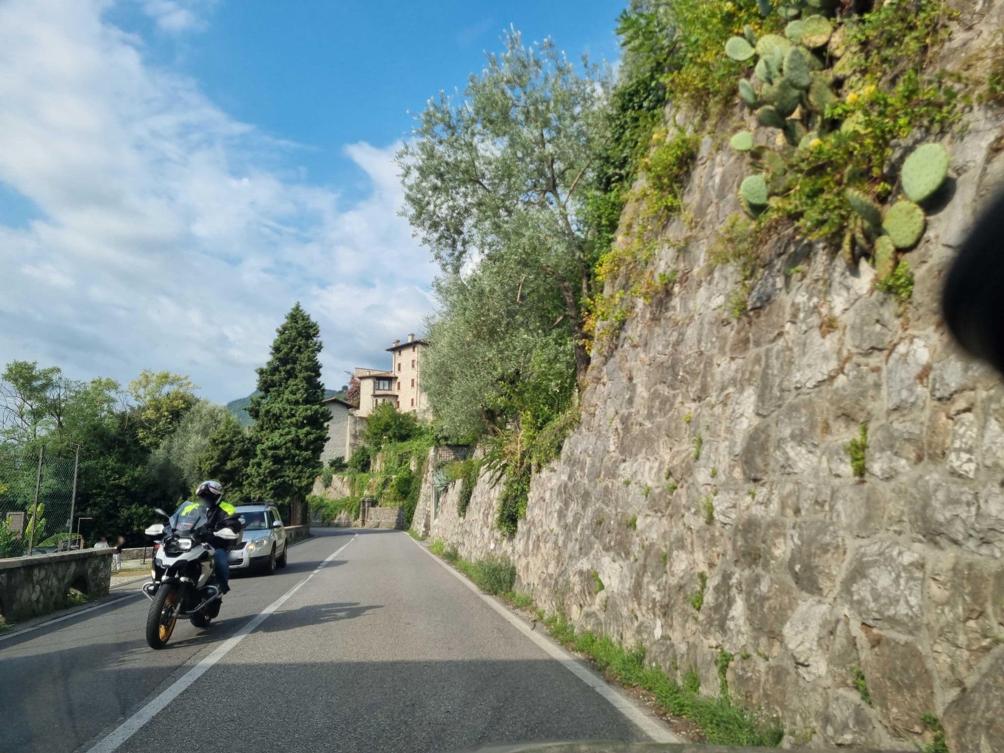 Street view near Il sogno sul lago, Gargnano — © dsmm (CC BY-SA · Mapillary)