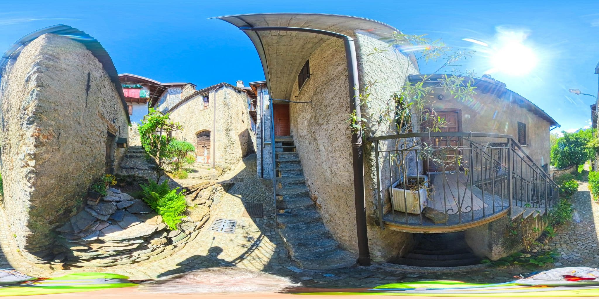 Street view near Tinarchy, Domaso — © Hol_Ger (CC BY-SA · Mapillary)