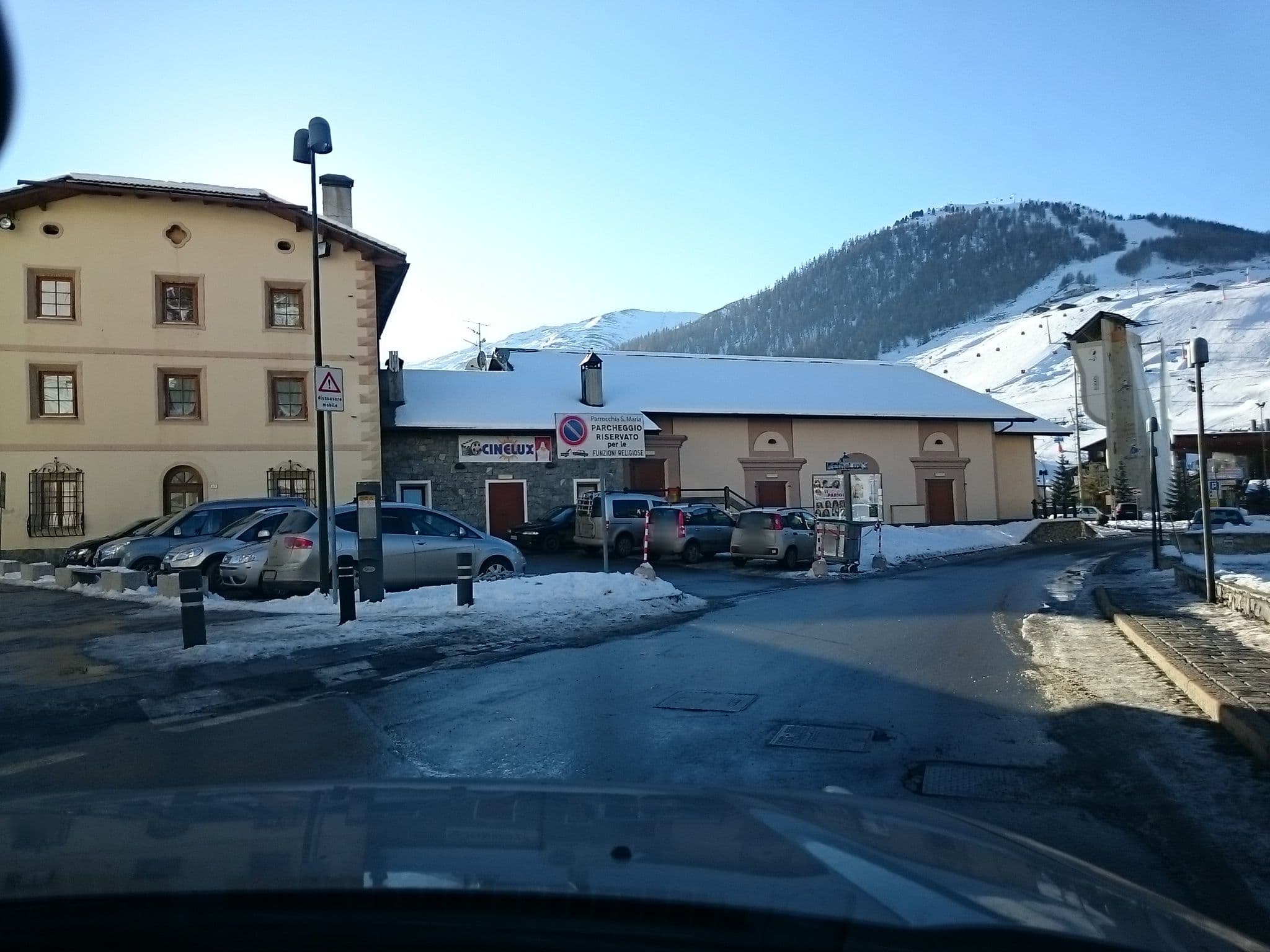 Street view near Casa Massi Livignocenter Myholidaylivigno, Livigno — © voschix (CC BY-SA · Mapillary)