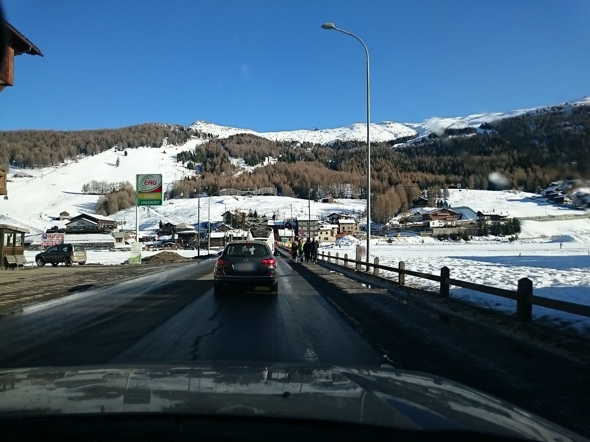 Street view near Chalet Tea da Bondi, Livigno — © voschix (CC BY-SA · Mapillary)
