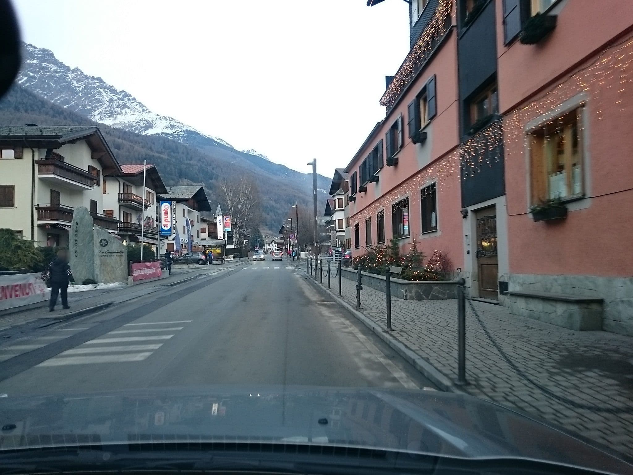 Street view near Hotel Funivia, Bormio — © voschix (CC BY-SA · Mapillary)