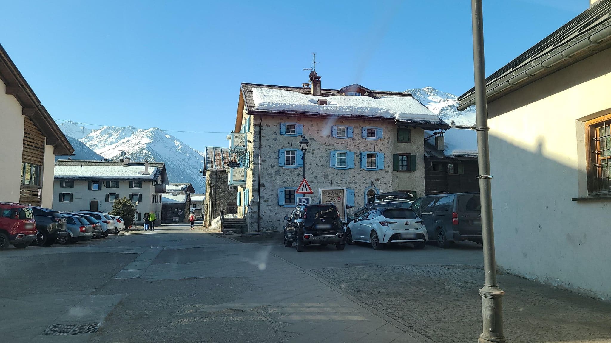 Street view near Ski Holiday B&B, Livigno — © chrisbeddow (CC BY-SA · Mapillary)