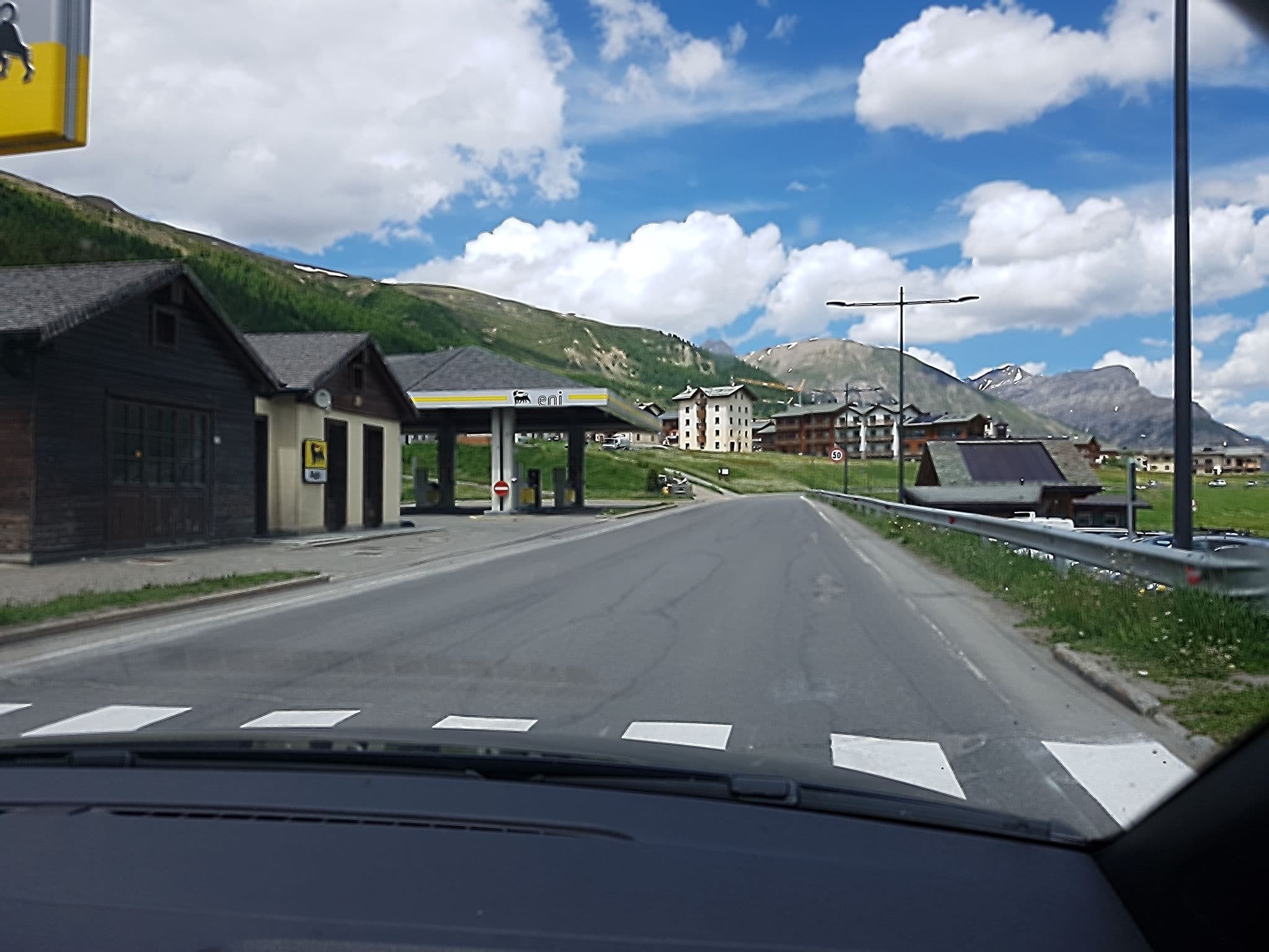 Street view near Bait Paradisin, Livigno — © axe (CC BY-SA · Mapillary)