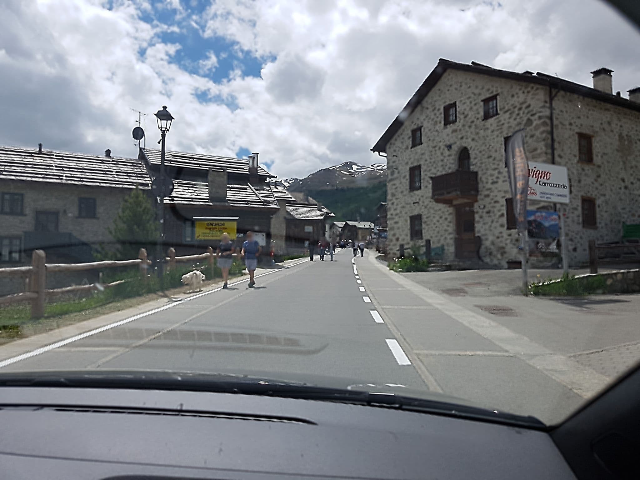 Street view near Chalet Rin Star, Livigno — © axe (CC BY-SA · Mapillary)