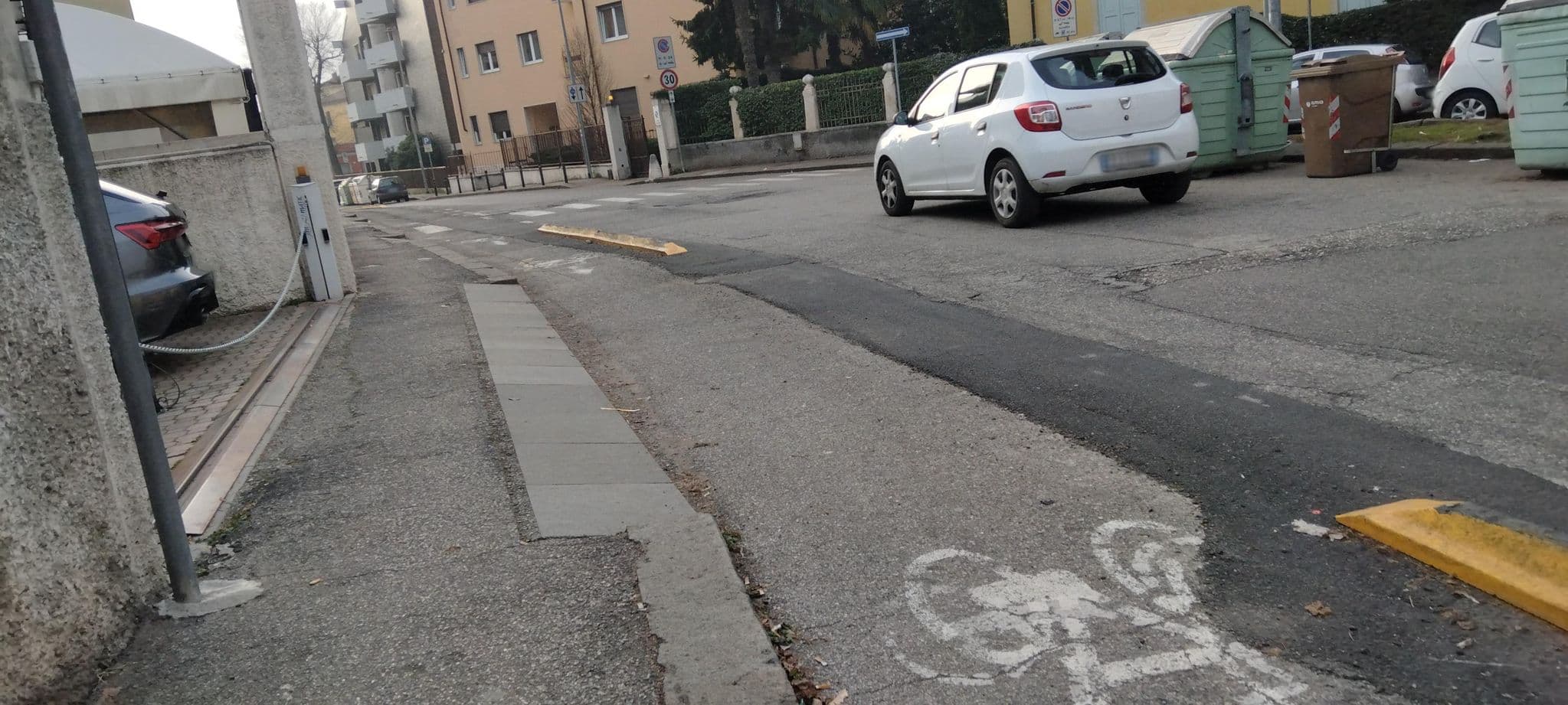 Street view near Bed & Breakfast Alla Villa Liberty, Verona — © mircozorzo (CC BY-SA · Mapillary)