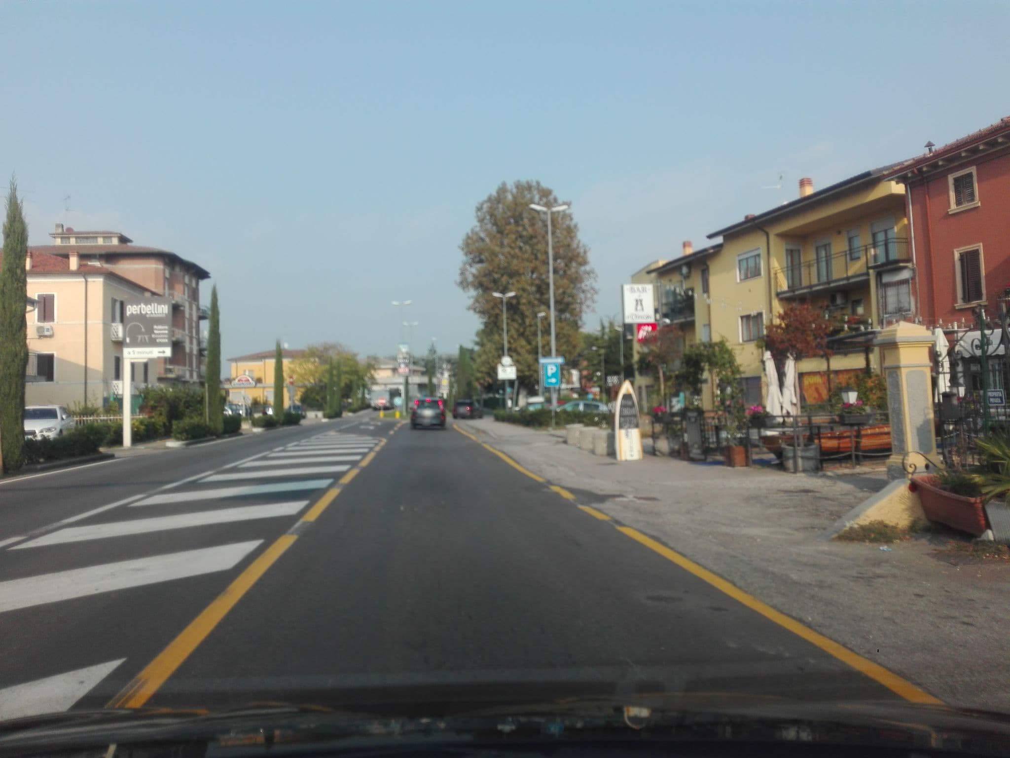 Street view near Hatelier Garda Home by Enjoy Garda Hotel, Peschiera del Garda — © jas92 (CC BY-SA · Mapillary)