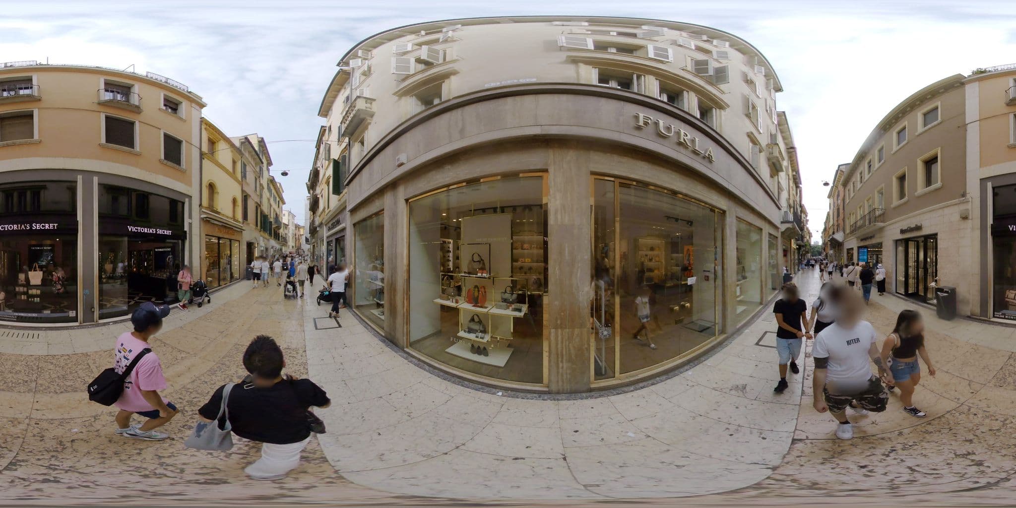 Street view near Les Suites di Verona, Verona — © mapconcierge (CC BY-SA · Mapillary)