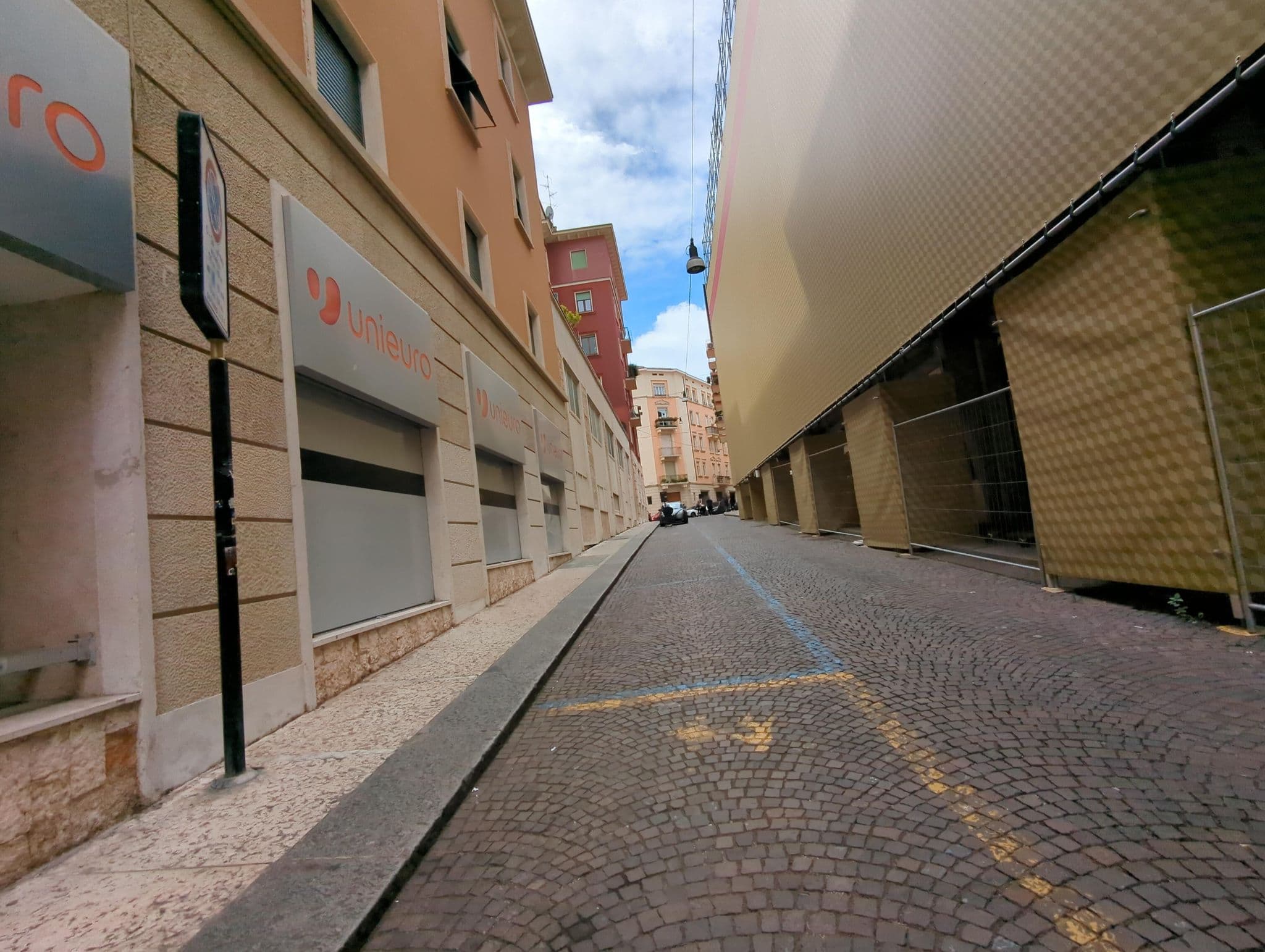 Street view near B&B All'Angolo Di Romeo, Verona — © ente (CC BY-SA · Mapillary)