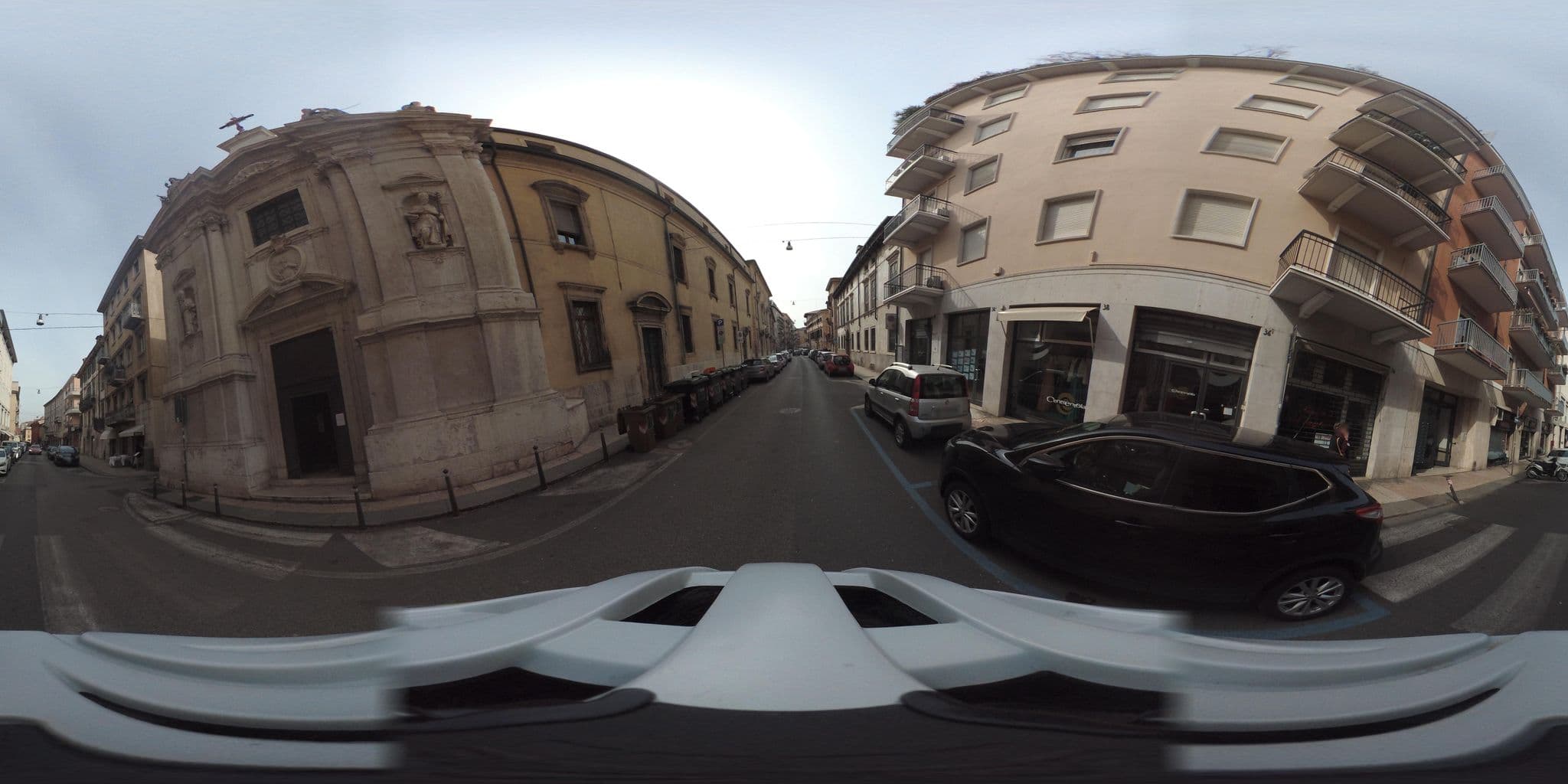 Street view near B&B Dolce Notte, Verona — © giubar (CC BY-SA · Mapillary)