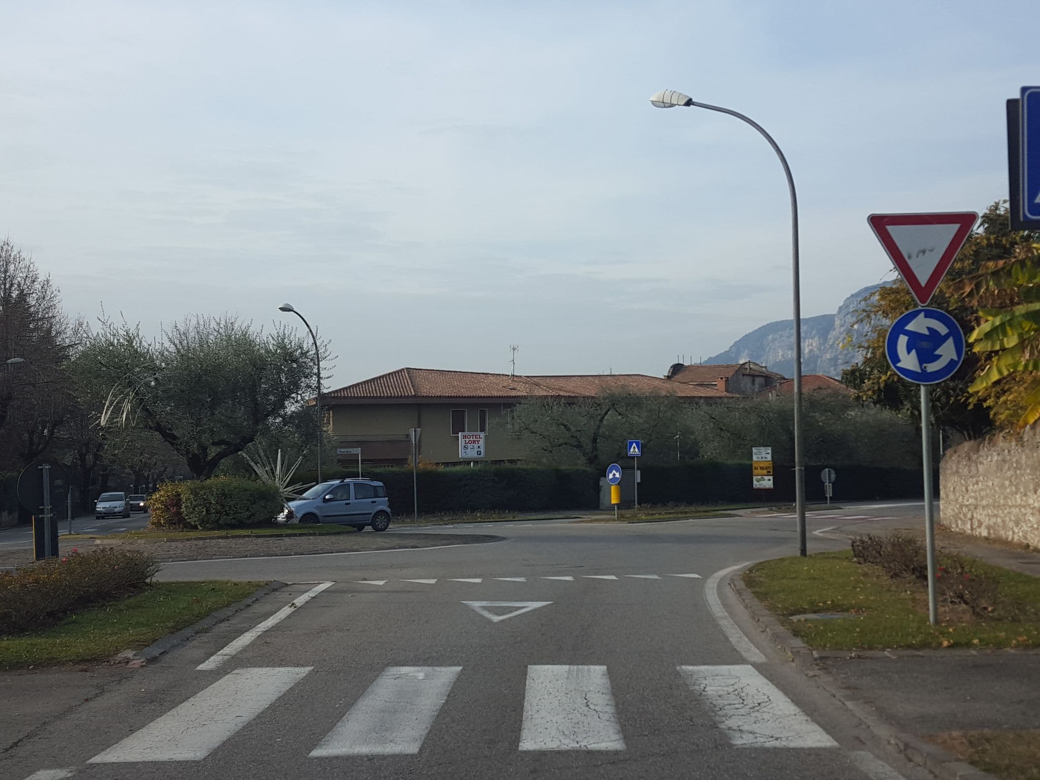 Street view near Piscina, Garda — © lucamenini (CC BY-SA · Mapillary)