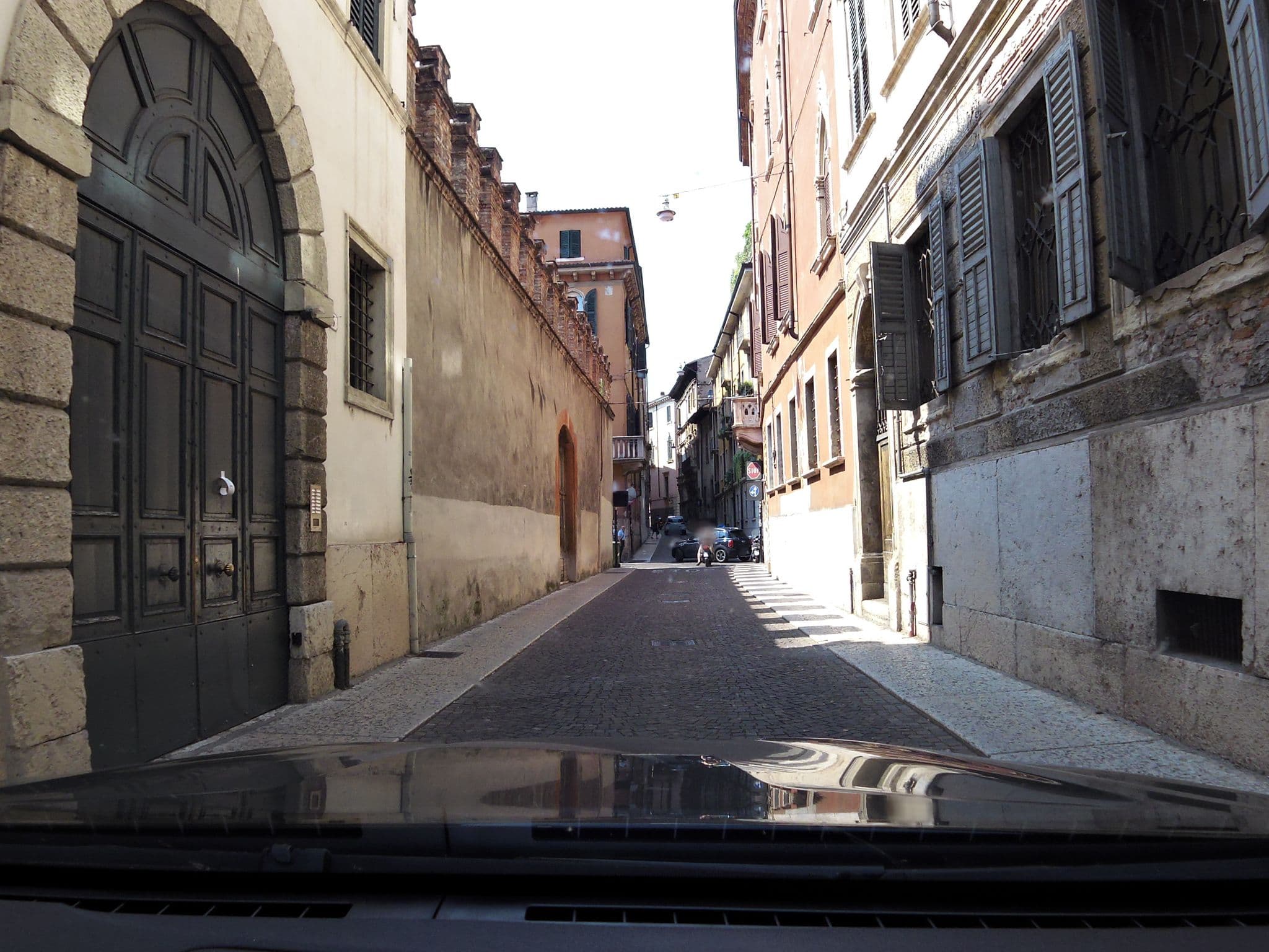 Street view near CallaslivinG, Verona — © czmrtn (CC BY-SA · Mapillary)