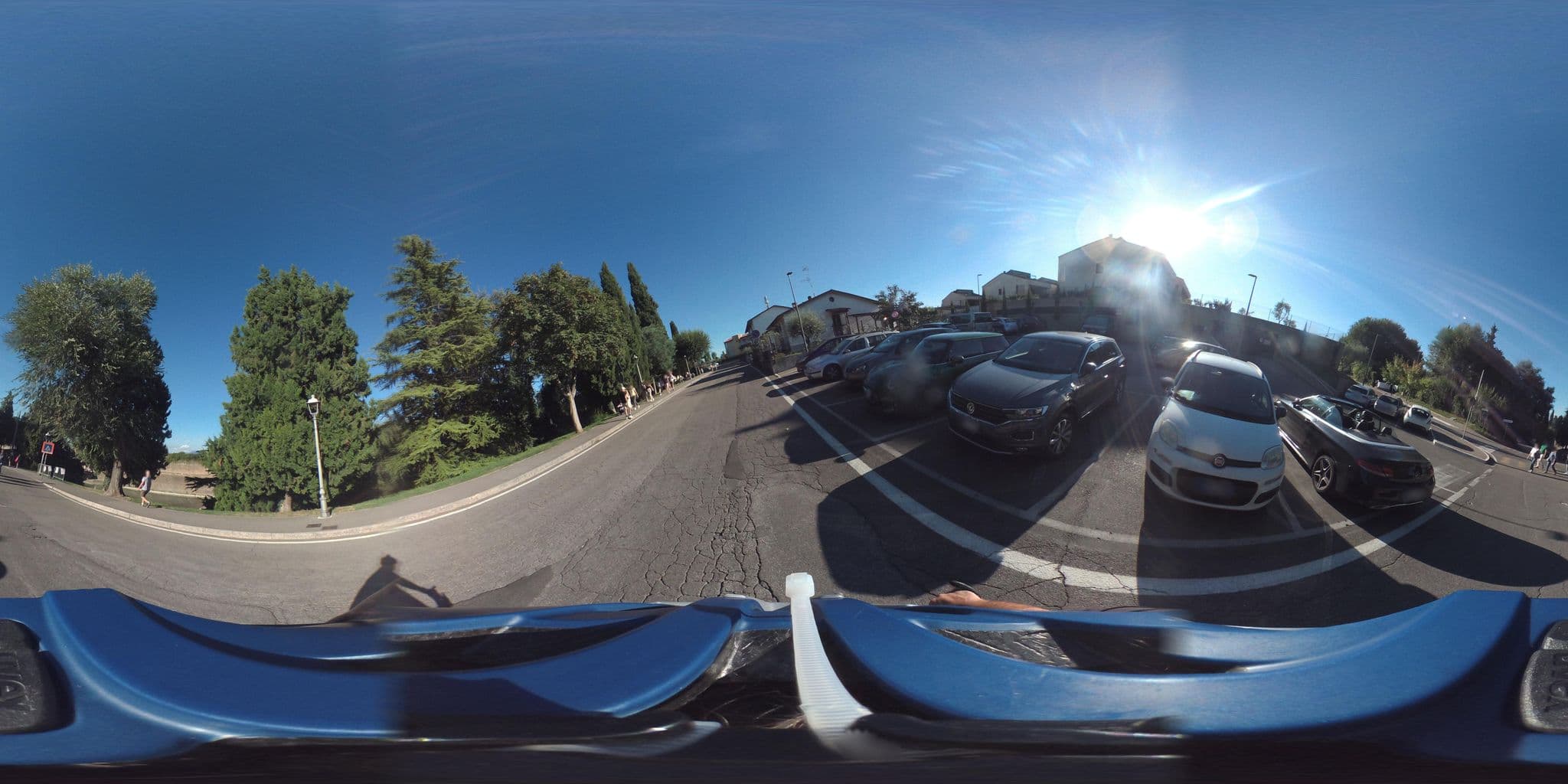 Street view near Villa Ferri, Peschiera del Garda — © giubar (CC BY-SA · Mapillary)