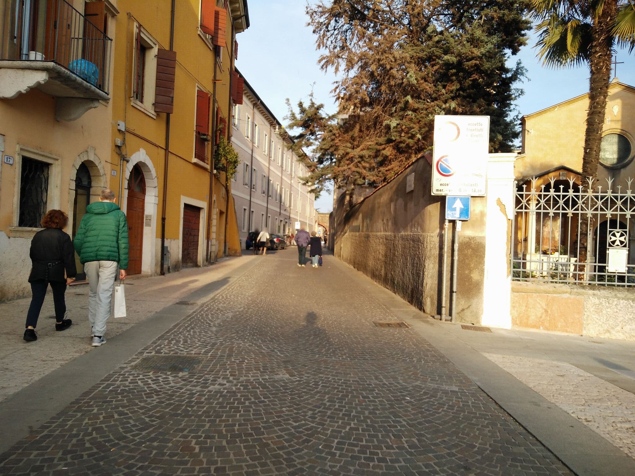 Street view near Santa Toscana, Verona — © zerrossetto (CC BY-SA · Mapillary)