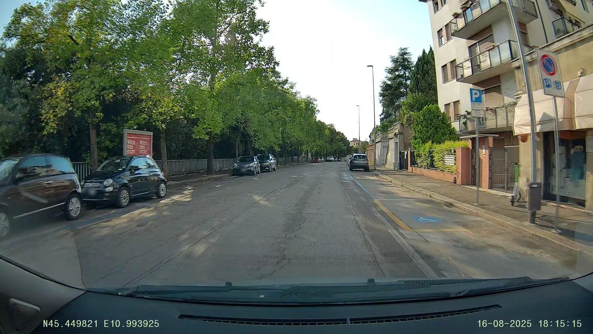 Street view near B&B Passepartout, Verona — © Jacopo86 (CC BY-SA · Mapillary)