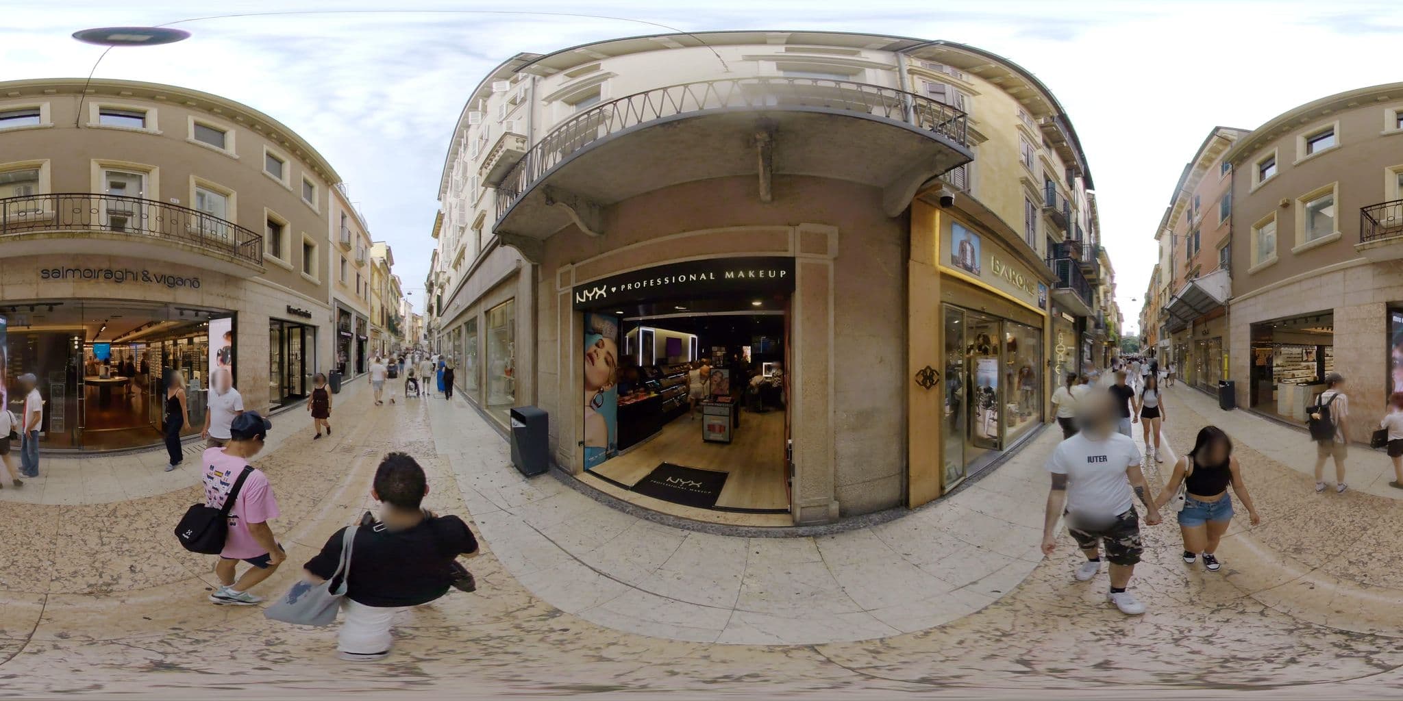 Street view near B&B All'Opera, Verona — © mapconcierge (CC BY-SA · Mapillary)