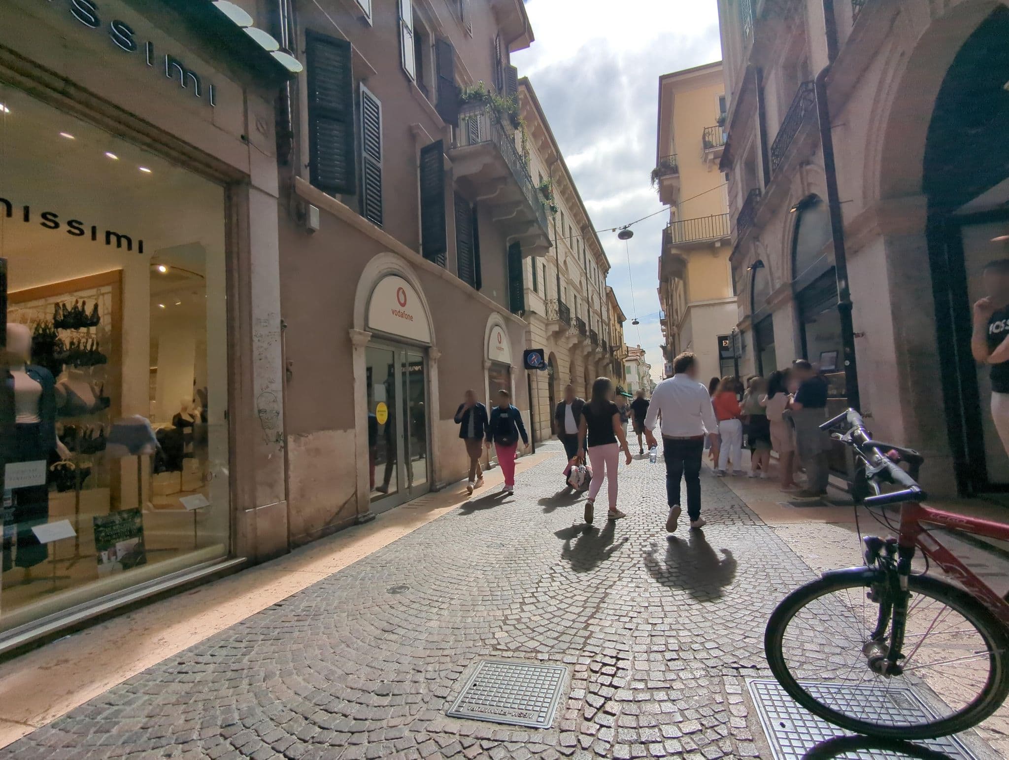 Street view near Il Balcone di Romeo, Verona — © ente (CC BY-SA · Mapillary)