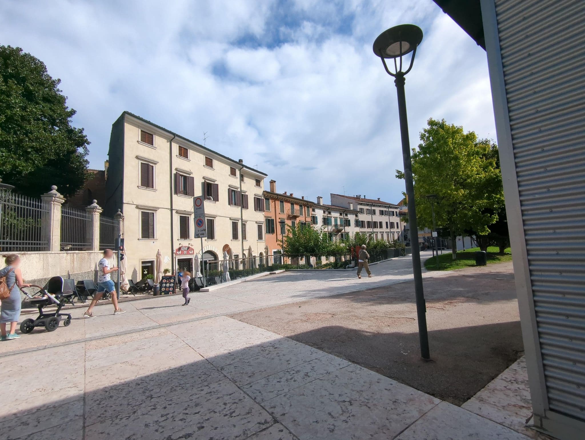 Street view near Studio Crepaldi Translation, Verona — © ente (CC BY-SA · Mapillary)
