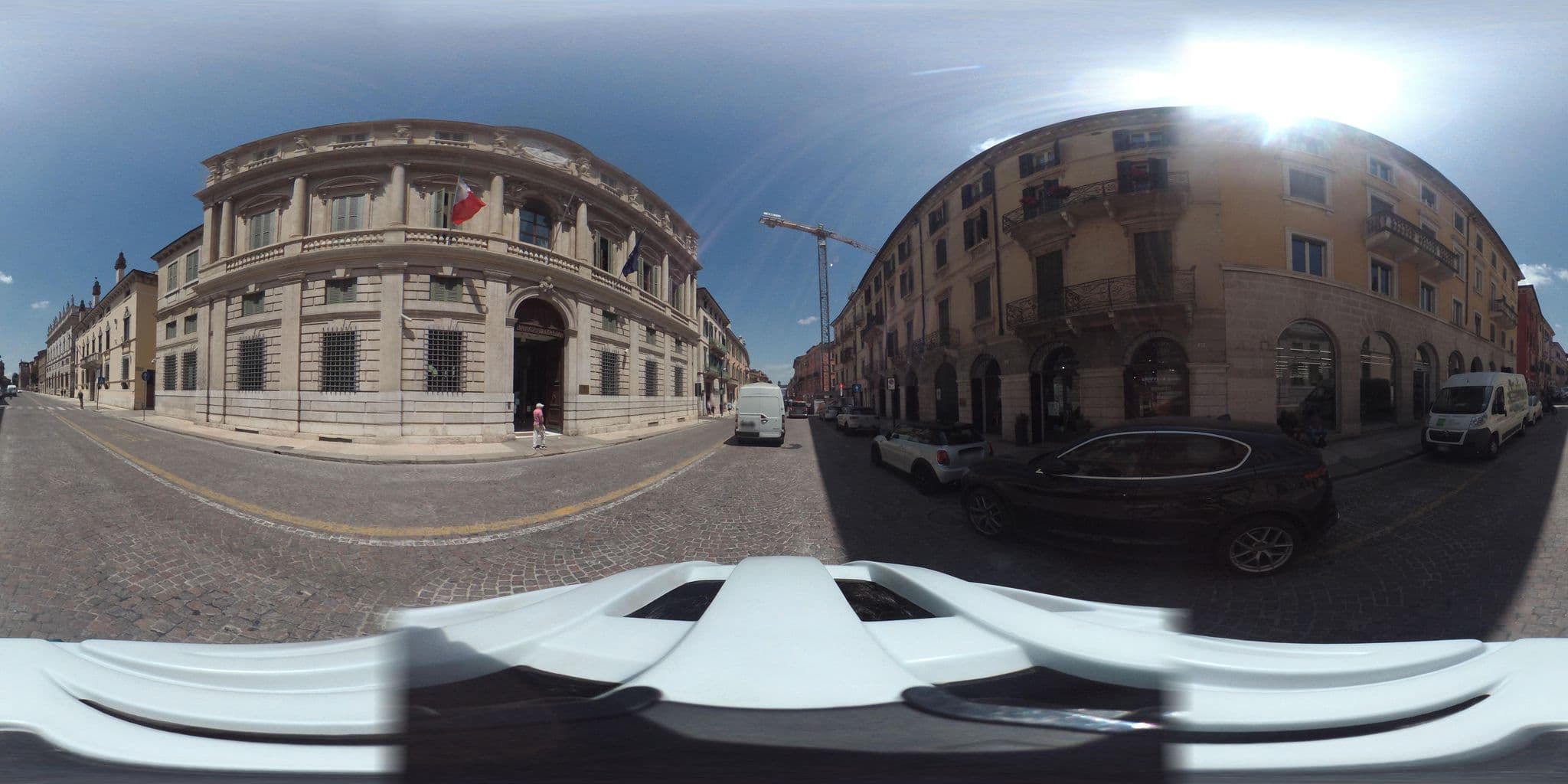 Street view near Vicolo Chiodo, Verona — © giubar (CC BY-SA · Mapillary)