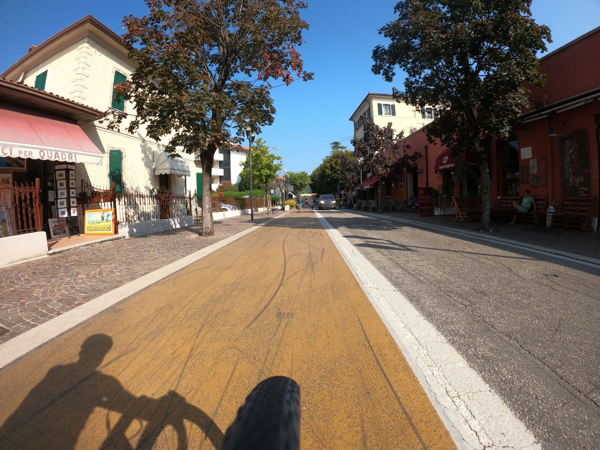 Street view near Claudio Appartamenti, Bardolino — © plexi32 (CC BY-SA · Mapillary)