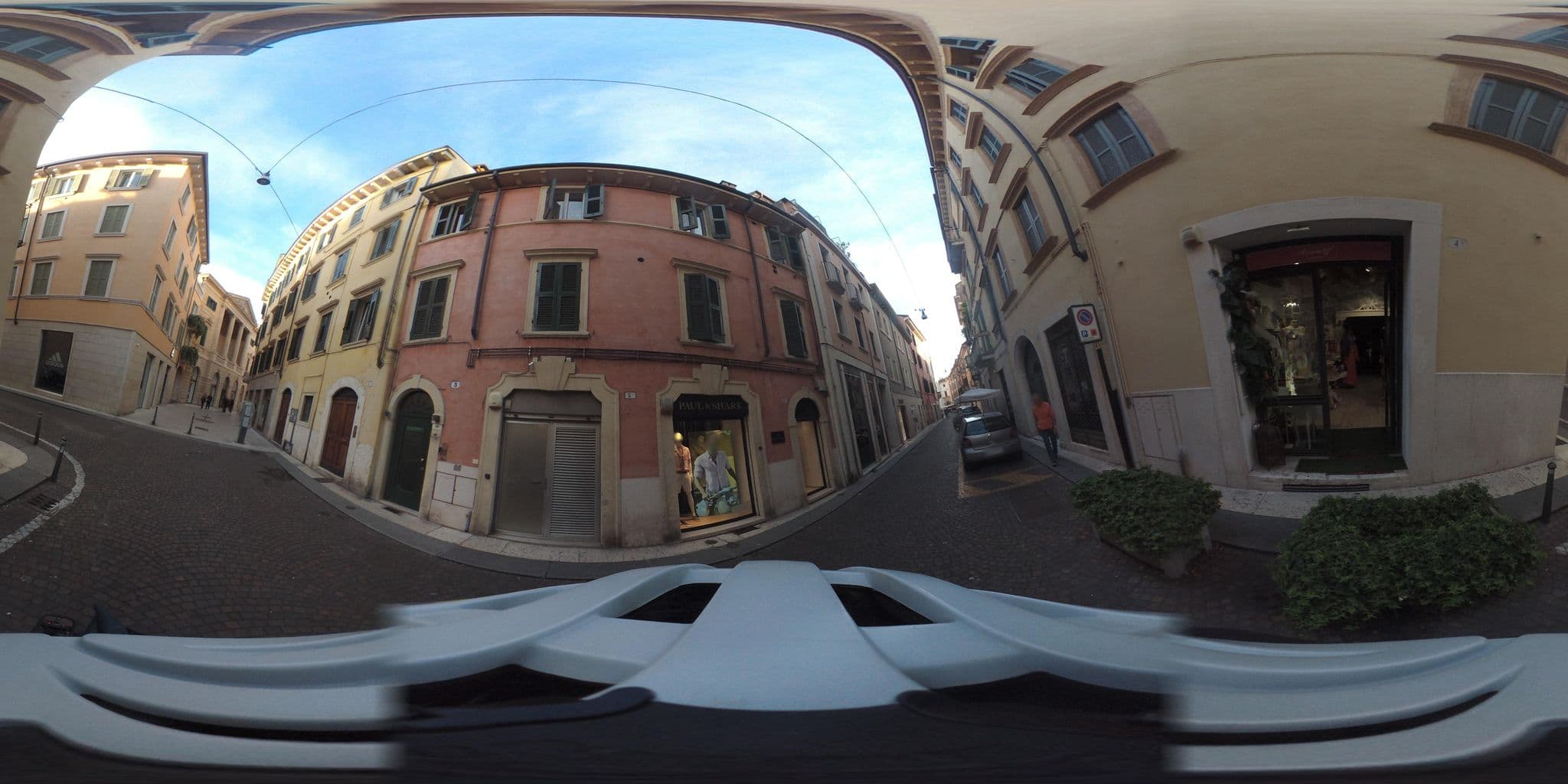 Street view near Escalus Luxury Suites Hotel Verona, Verona — © giubar (CC BY-SA · Mapillary)