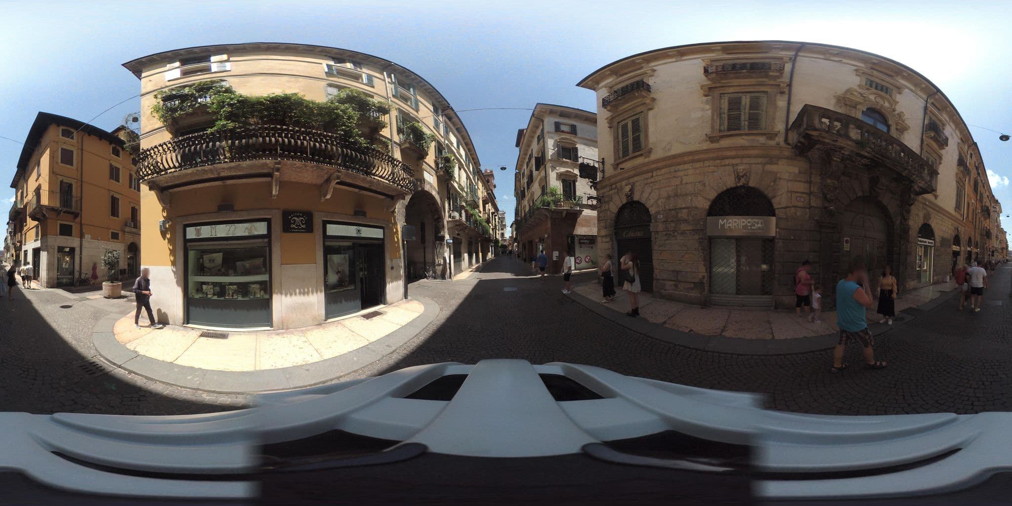Street view near Casa Borsari Suite, Verona — © giubar (CC BY-SA · Mapillary)