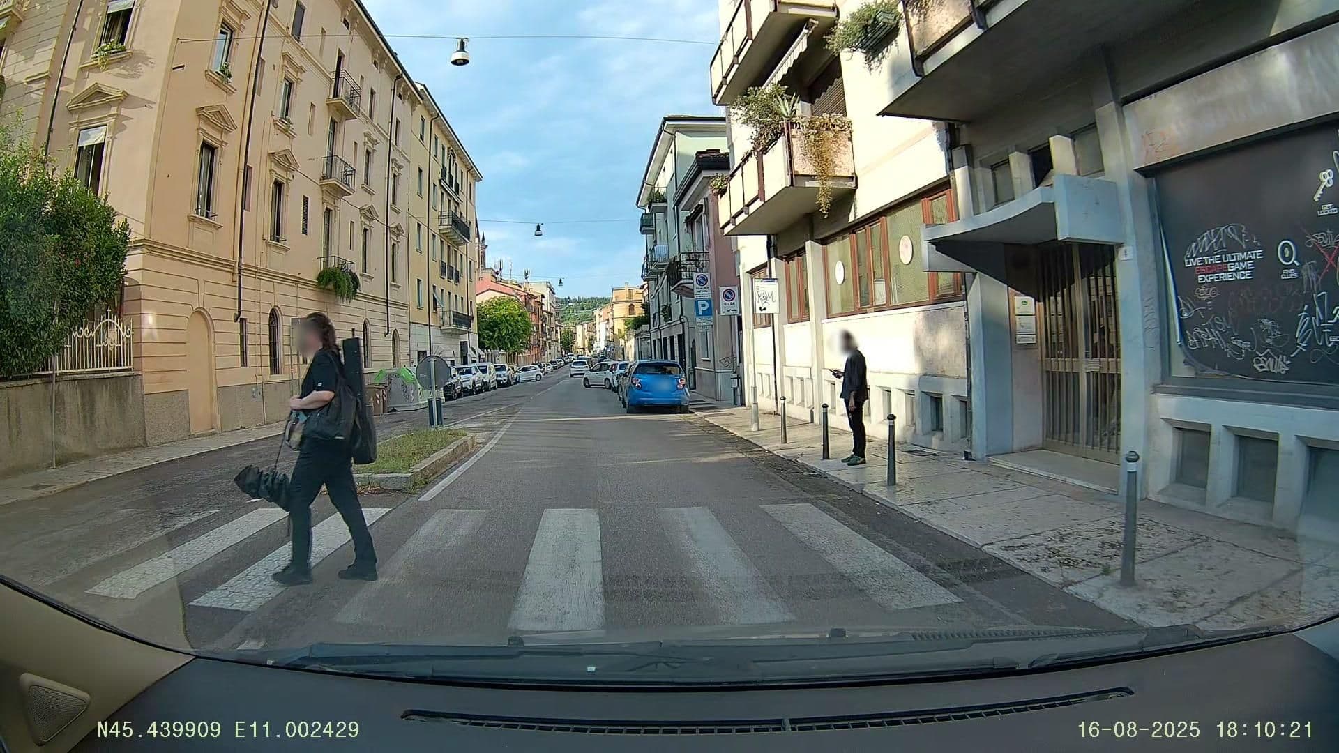 Street view near La Giara Rooms, Verona — © Jacopo86 (CC BY-SA · Mapillary)