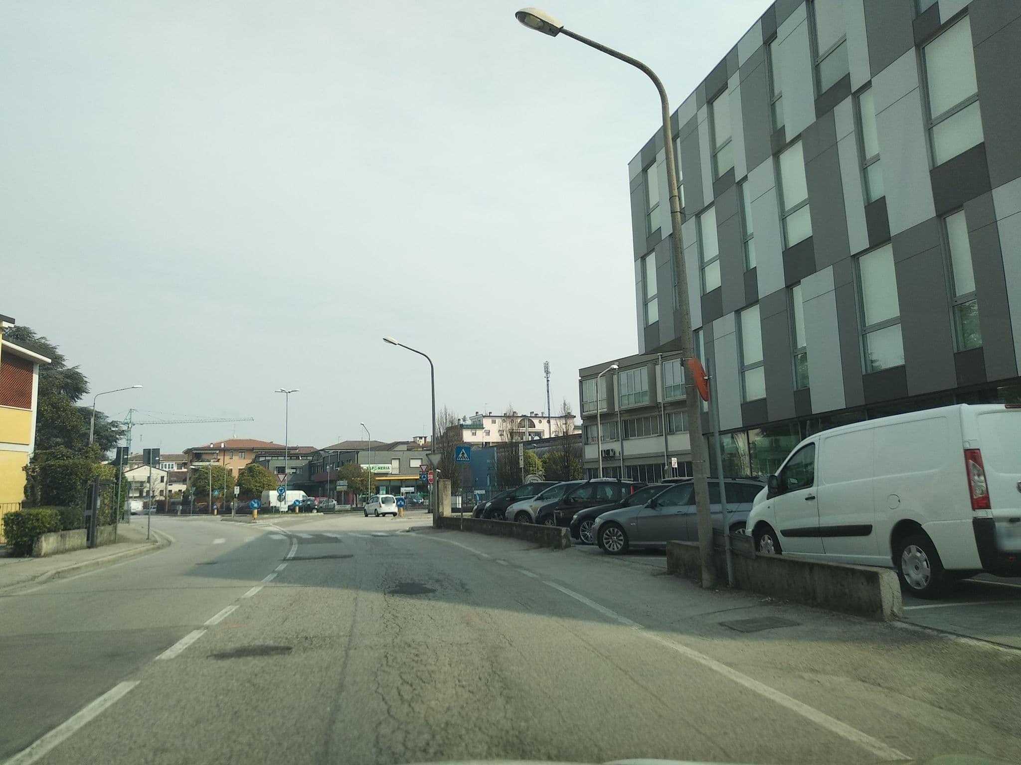 Street view near Villa Osmanthus, Vicenza — © isoipsa (CC BY-SA · Mapillary)