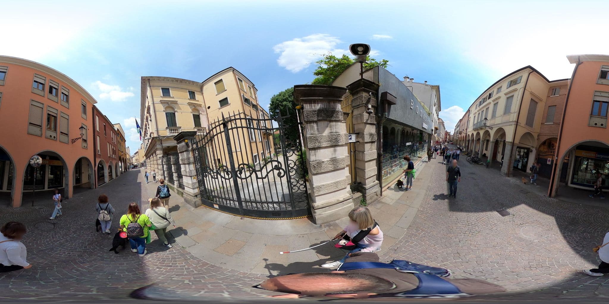 Street view near C-Apartment Civico88, Padua — © mircozorzo (CC BY-SA · Mapillary)