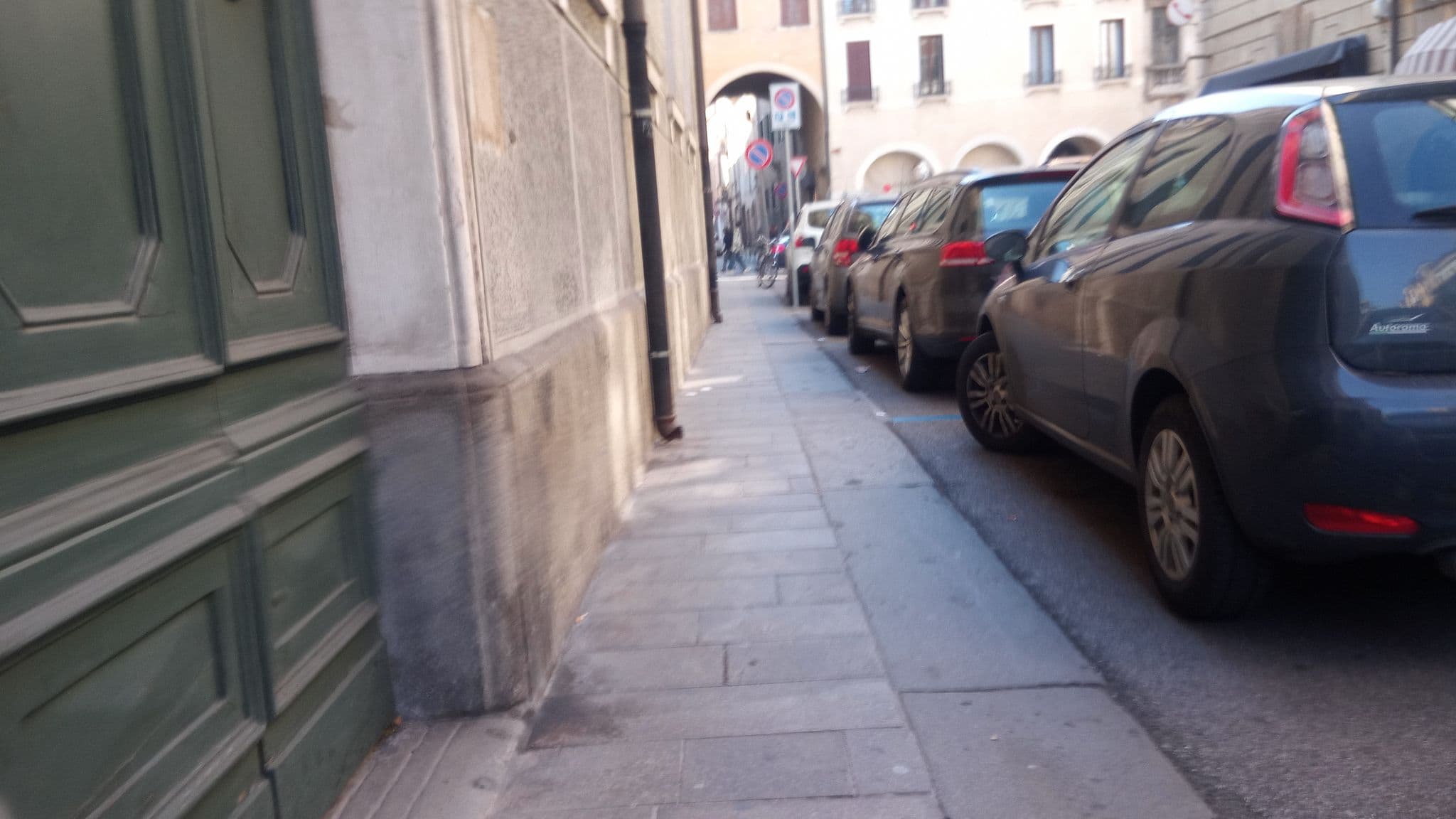 Street view near Hotel Saint Antonio, Padua — © alesarrett (CC BY-SA · Mapillary)