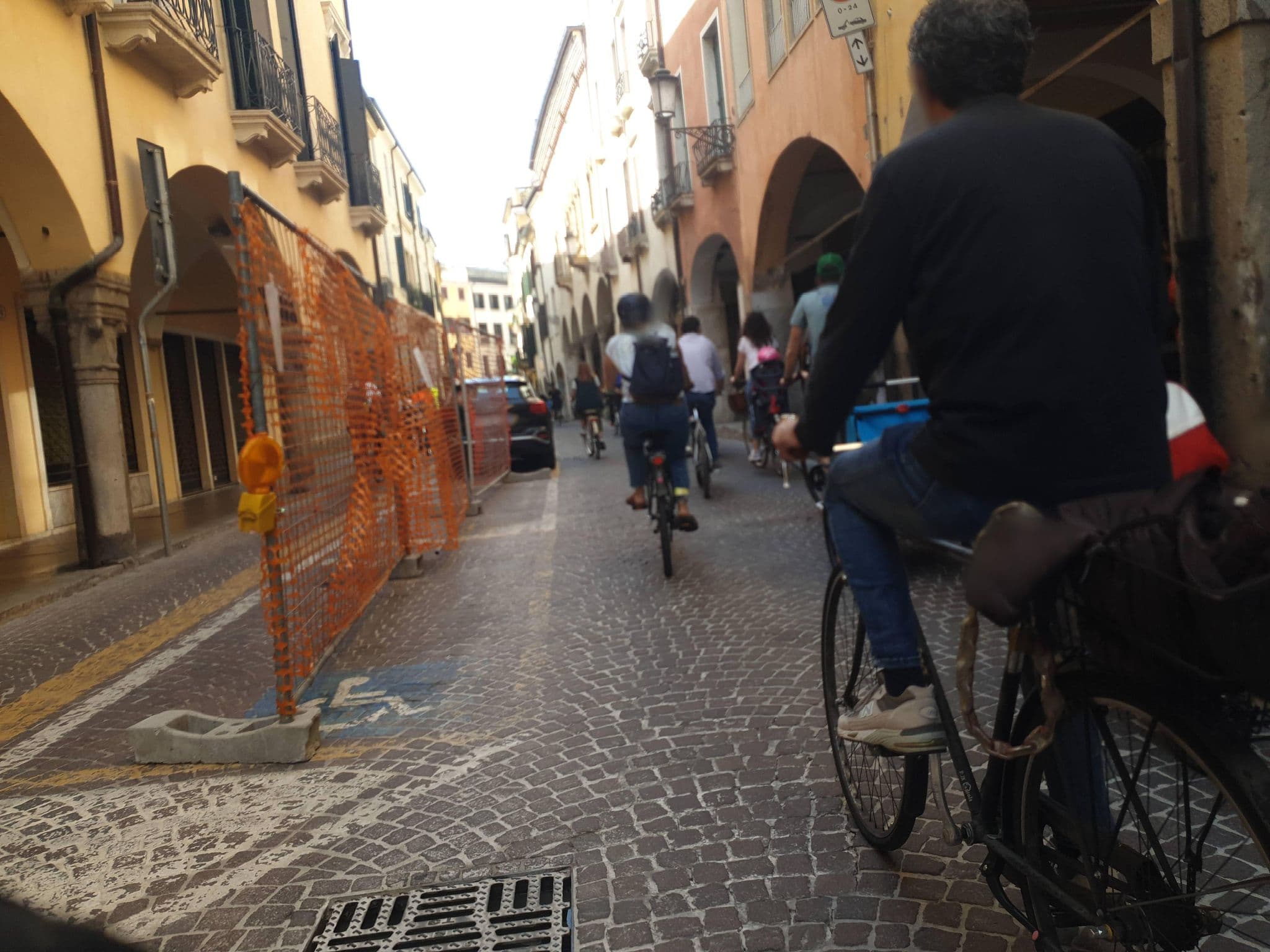 Street view near Hotel Al Santo, Padua — © voschix (CC BY-SA · Mapillary)