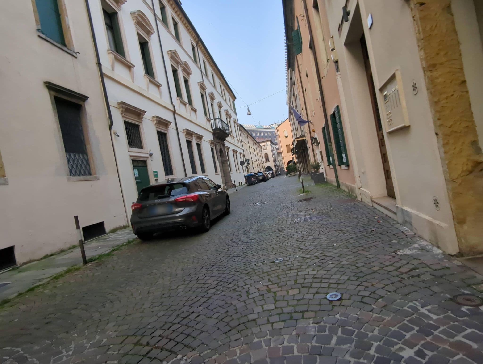 Street view near Residence La Fenice Padova Centro, Padua — © miguel_andrade (CC BY-SA · Mapillary)