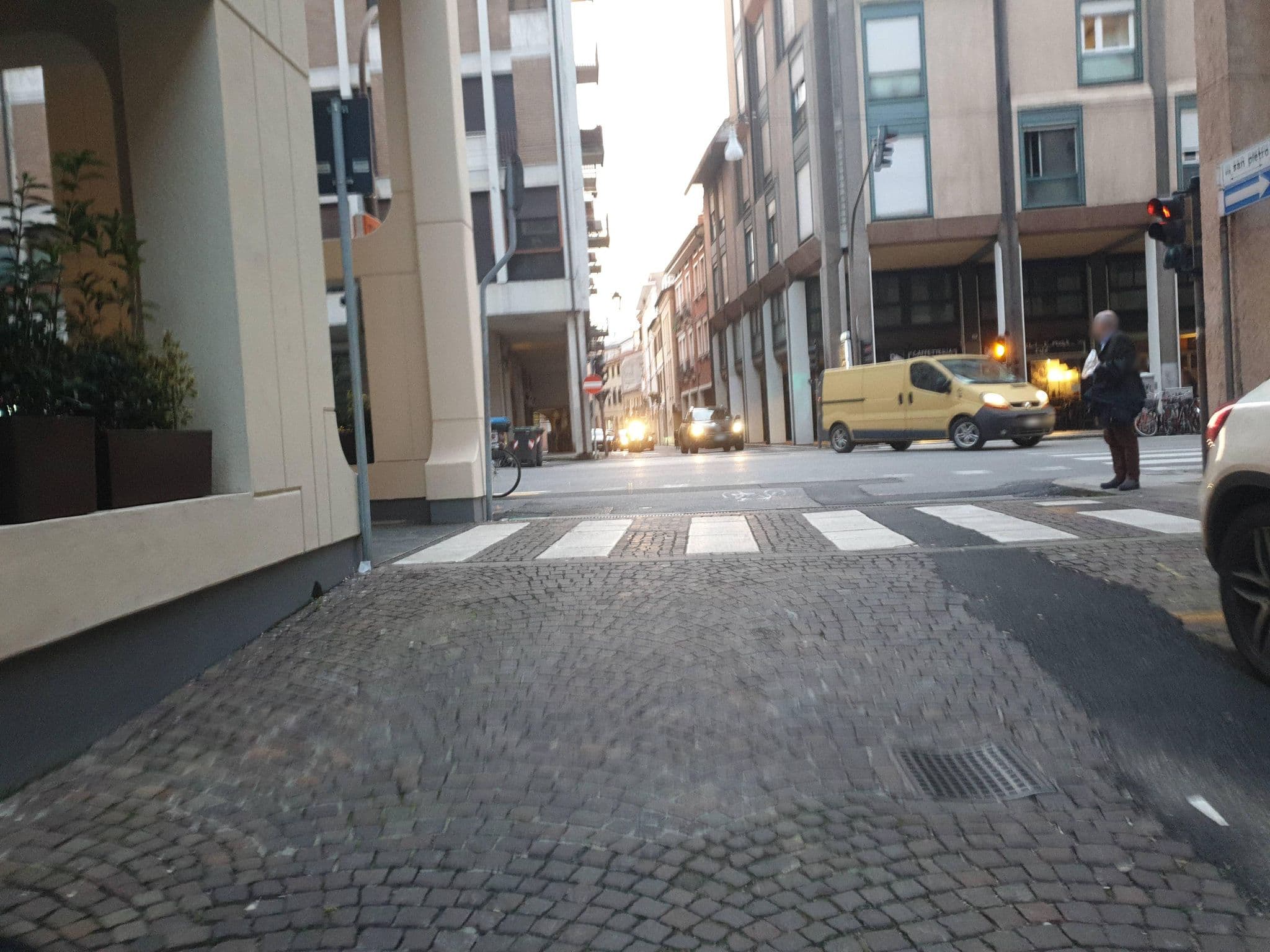 Street view near Alabarda SRL, Padua — © voschix (CC BY-SA · Mapillary)
