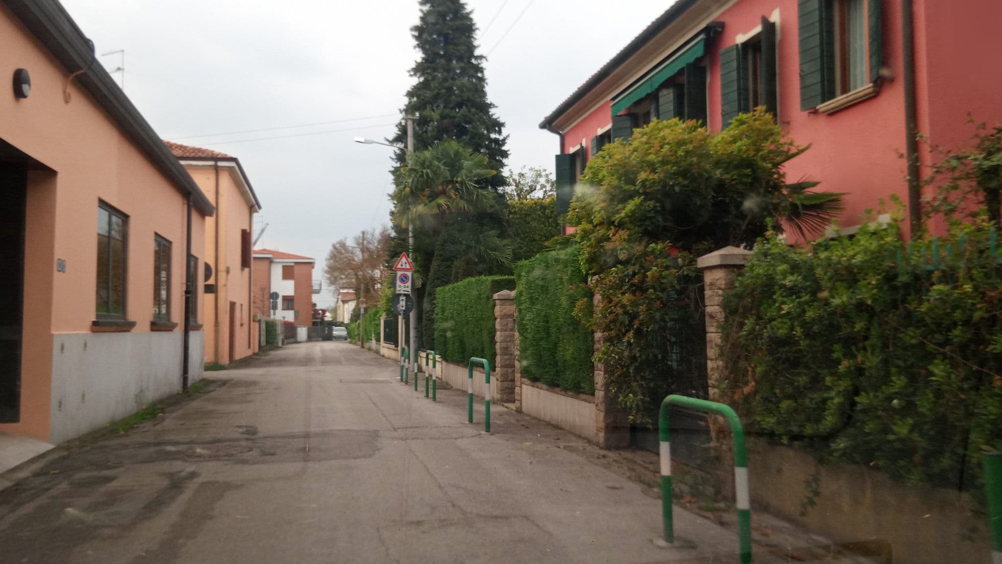 Street view near Mirella's House, Padua — © alesarrett (CC BY-SA · Mapillary)
