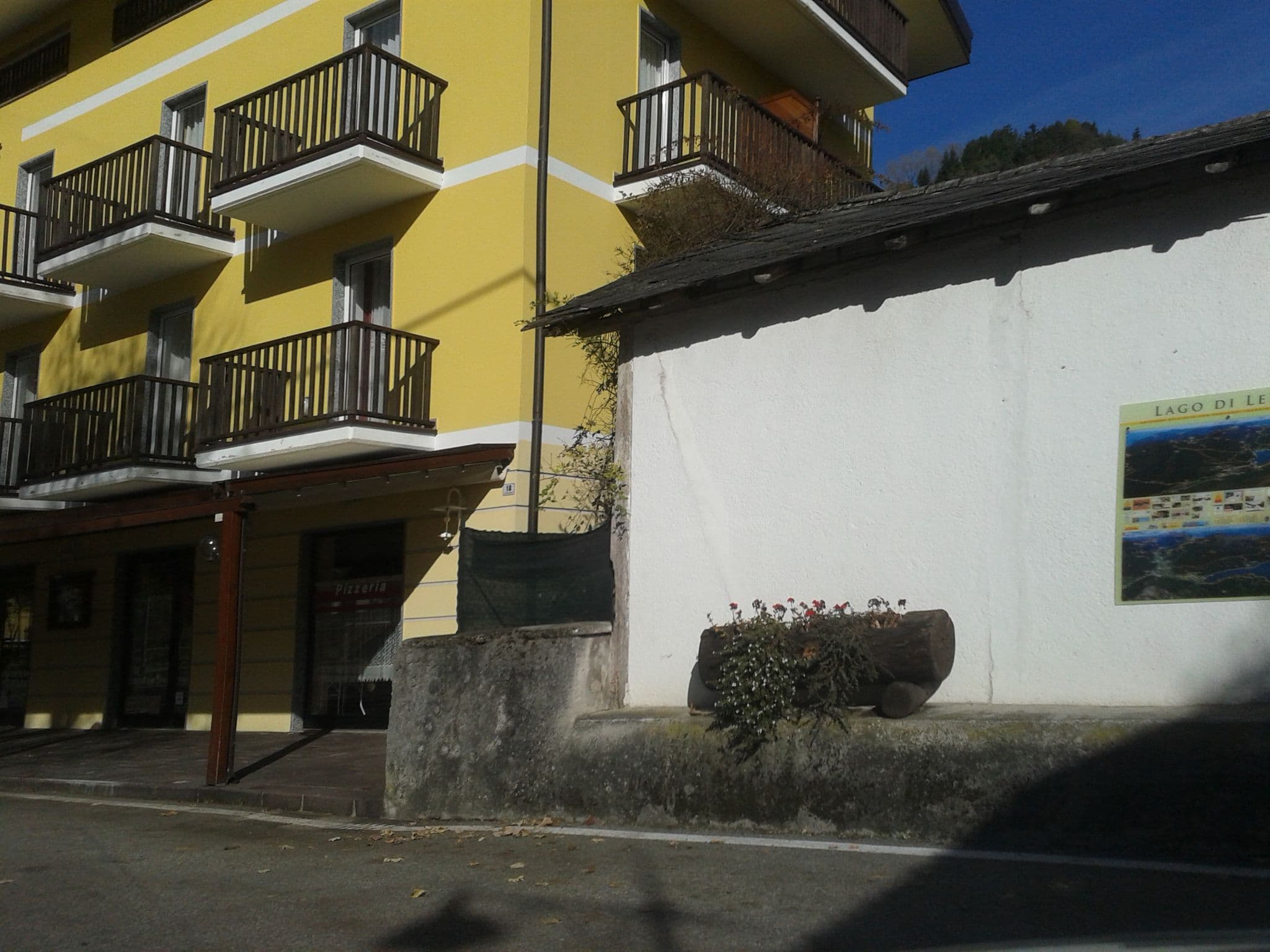 Street view near Albergo Alpino, Molina di Ledro — © zonta72 (CC BY-SA · Mapillary)