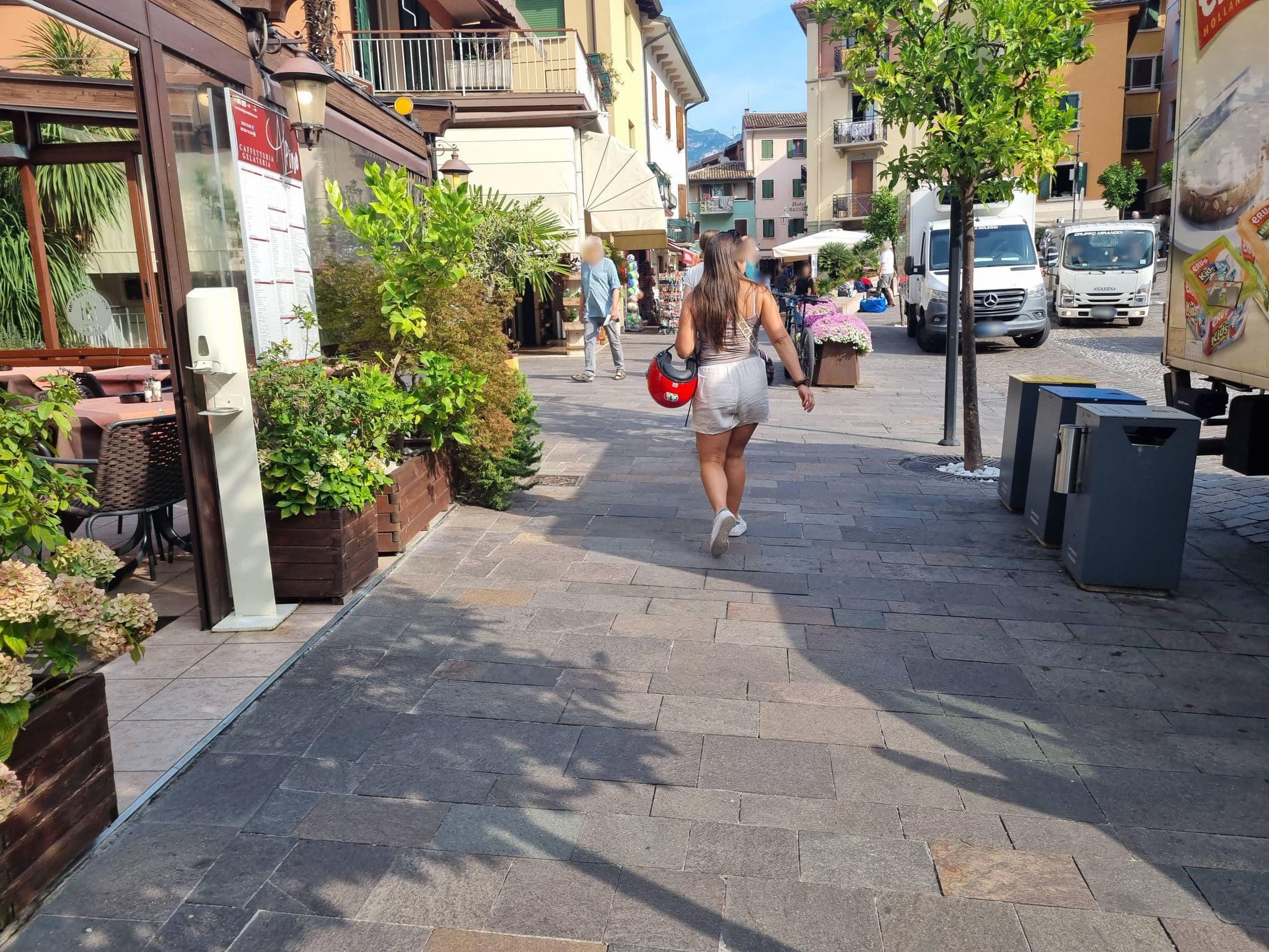 Street view near Casa Donatella, Malcesine — © dsmm (CC BY-SA · Mapillary)