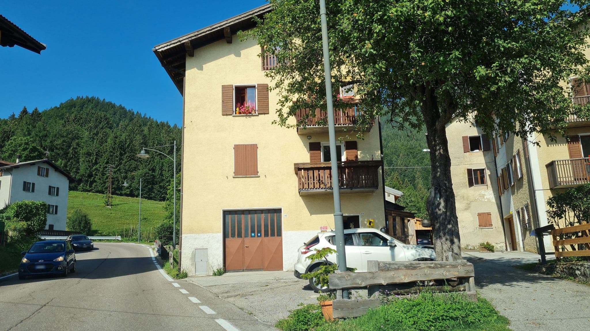 Street view near Soggiorno Alpino S.Filippo Neri, Folgaria — © laniuscollurio (CC BY-SA · Mapillary)