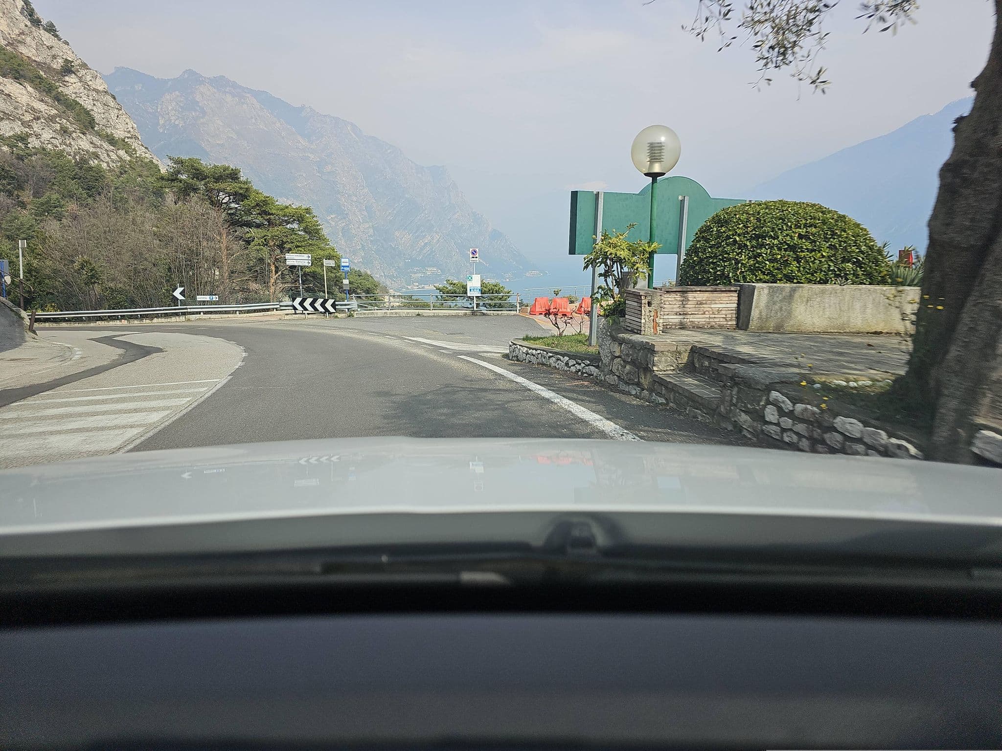 Street view near Village Bazzanega - Montagnoli Group, Limone sul Garda — © Schmarvis (CC BY-SA · Mapillary)