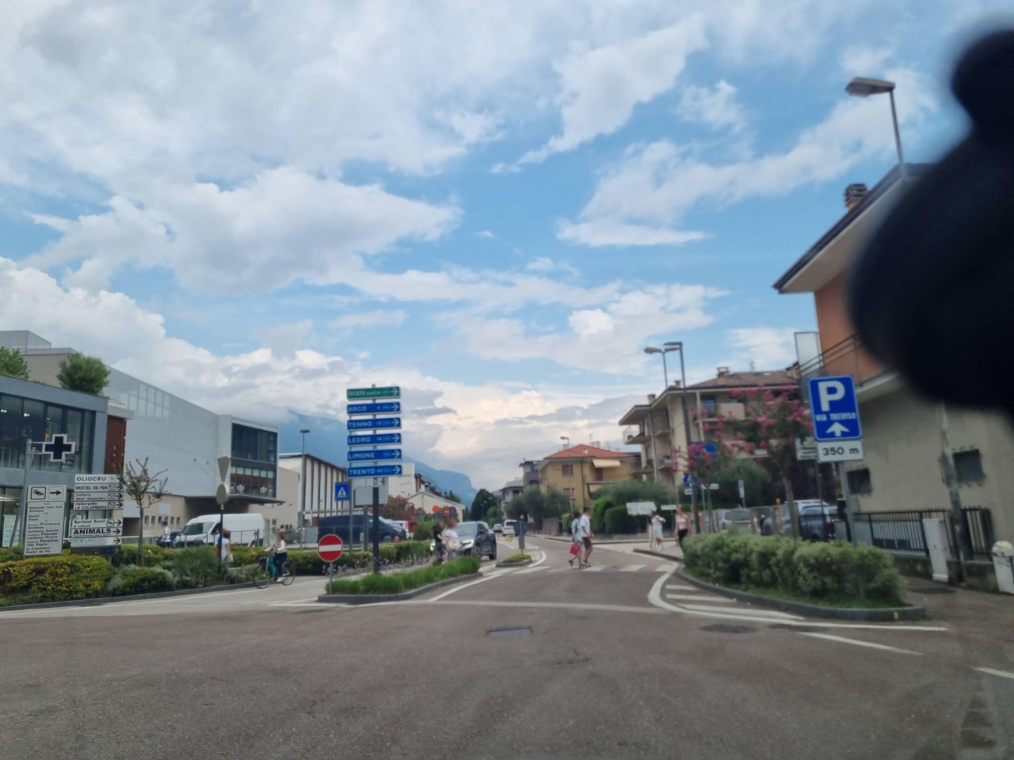 Street view near Hotel Garda, Riva del Garda — © dsmm (CC BY-SA · Mapillary)
